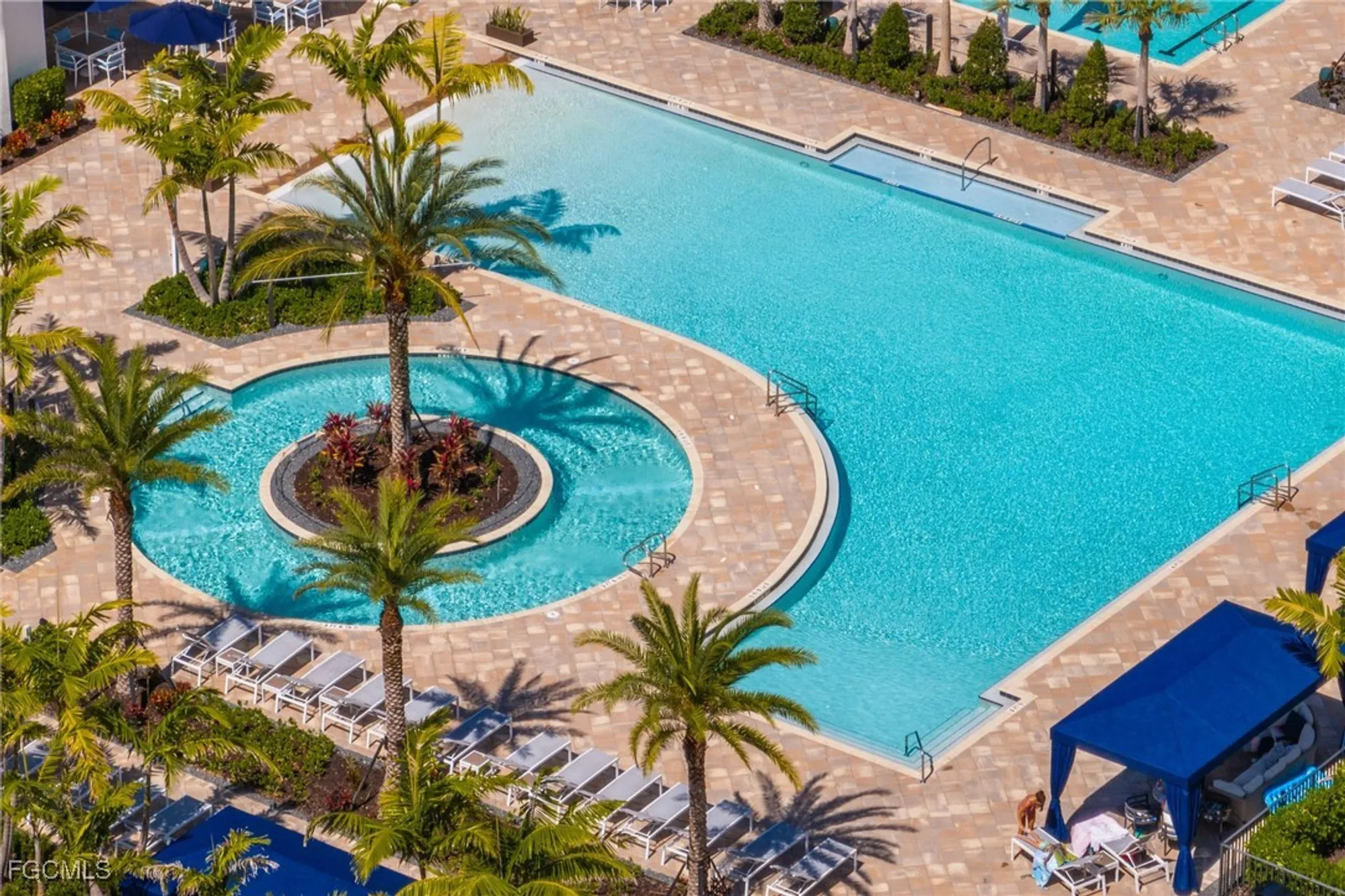 Property Slideshow image 27 of 34 | 12341 dahlia ct, Naples, FL, 34120