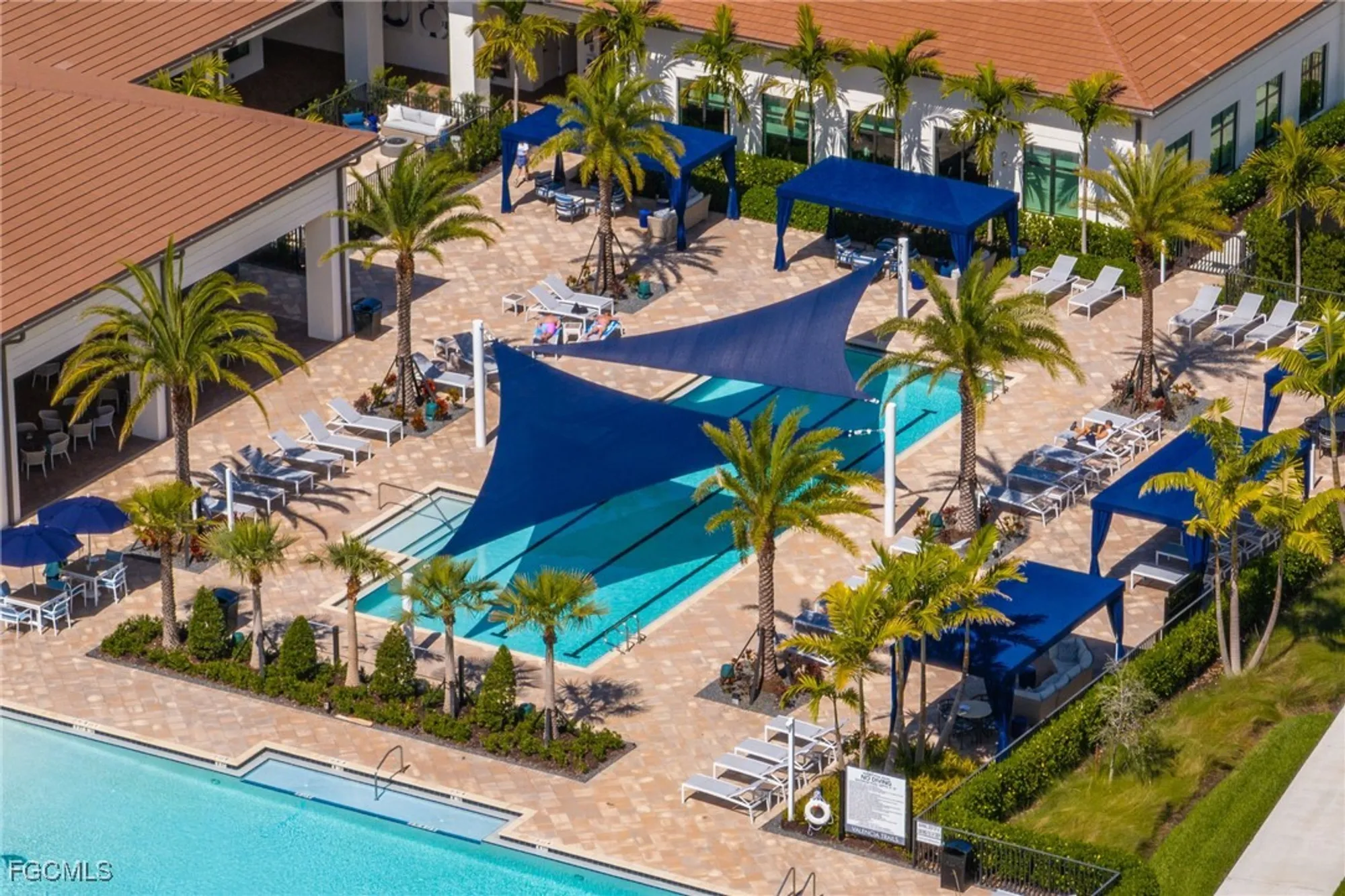 Property Slideshow image 28 of 34 | 12341 dahlia ct, Naples, FL, 34120