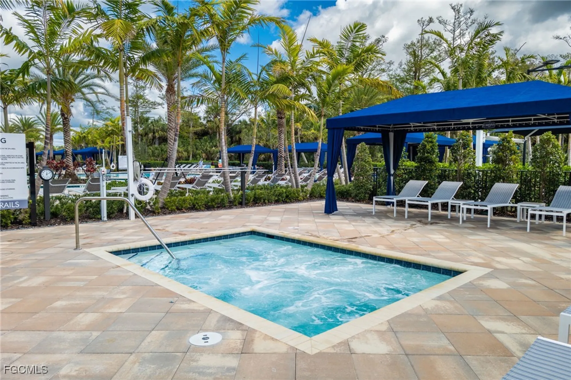 Property Slideshow image 29 of 34 | 12341 dahlia ct, Naples, FL, 34120