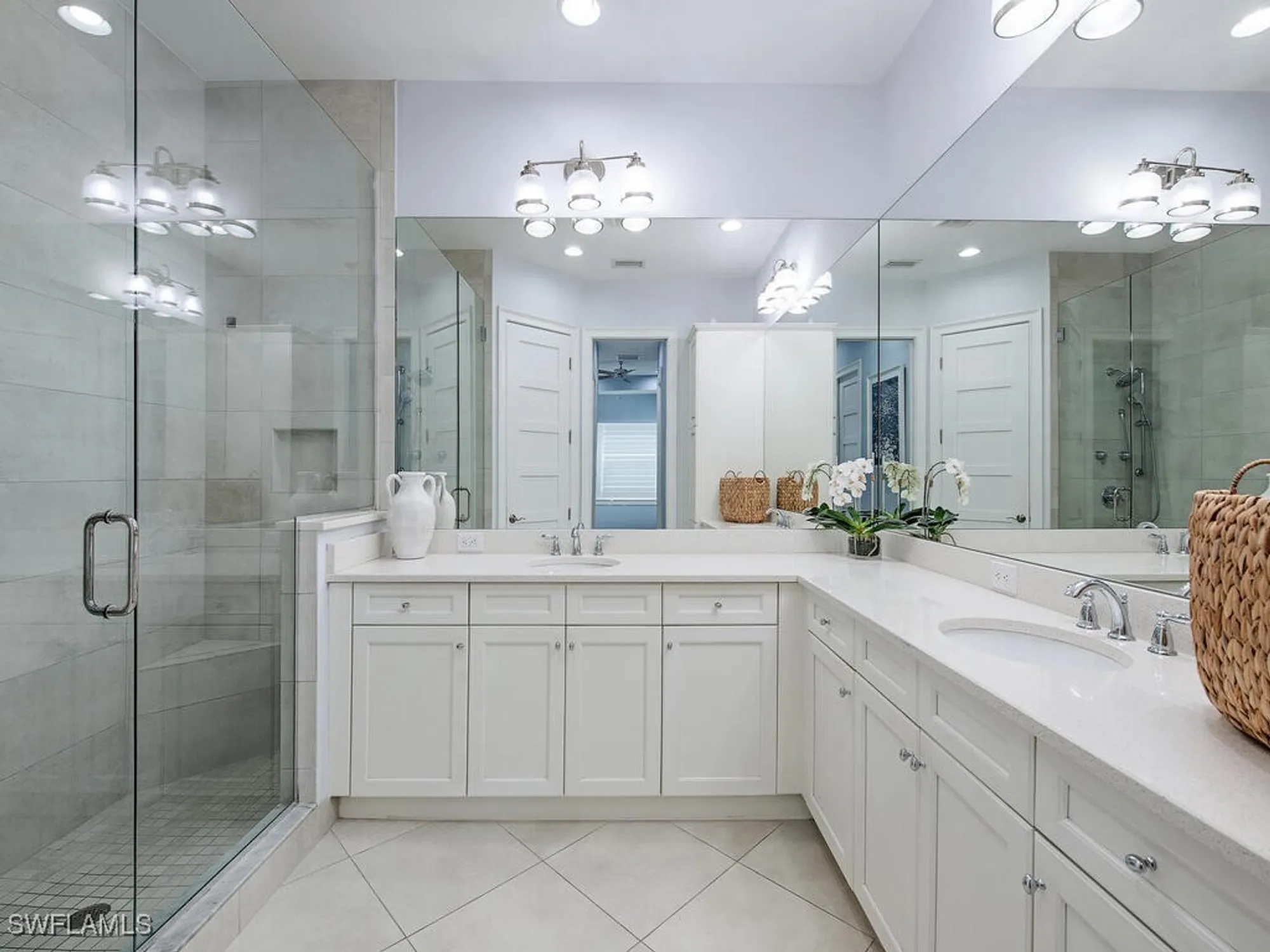 Property Slideshow image 12 of 31 | 6544 dominica dr 202, Naples, FL, 34113