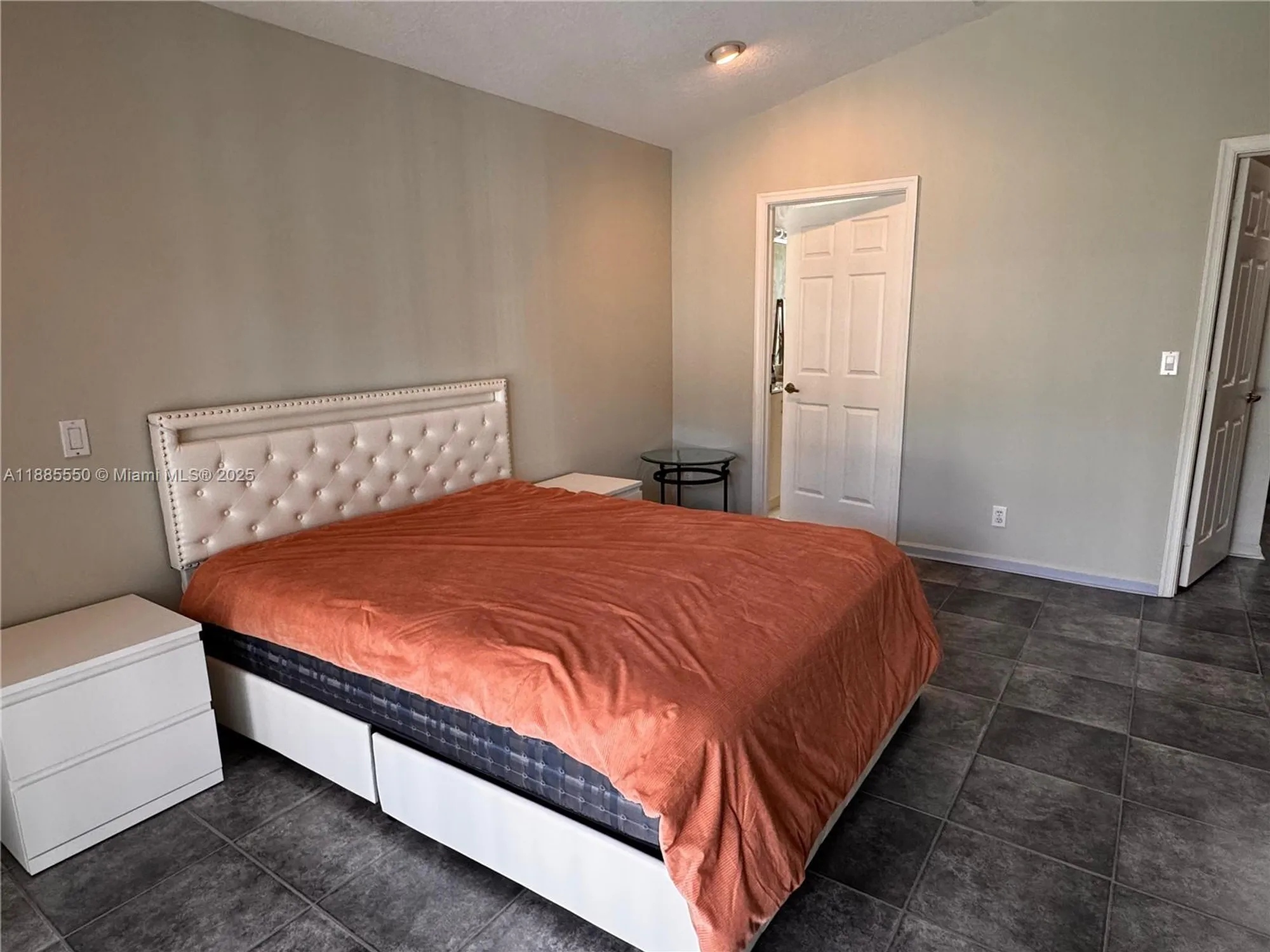 Property Slideshow image 14 of 37 | 7131 whitfield ave, Boynton Beach, FL, 33437