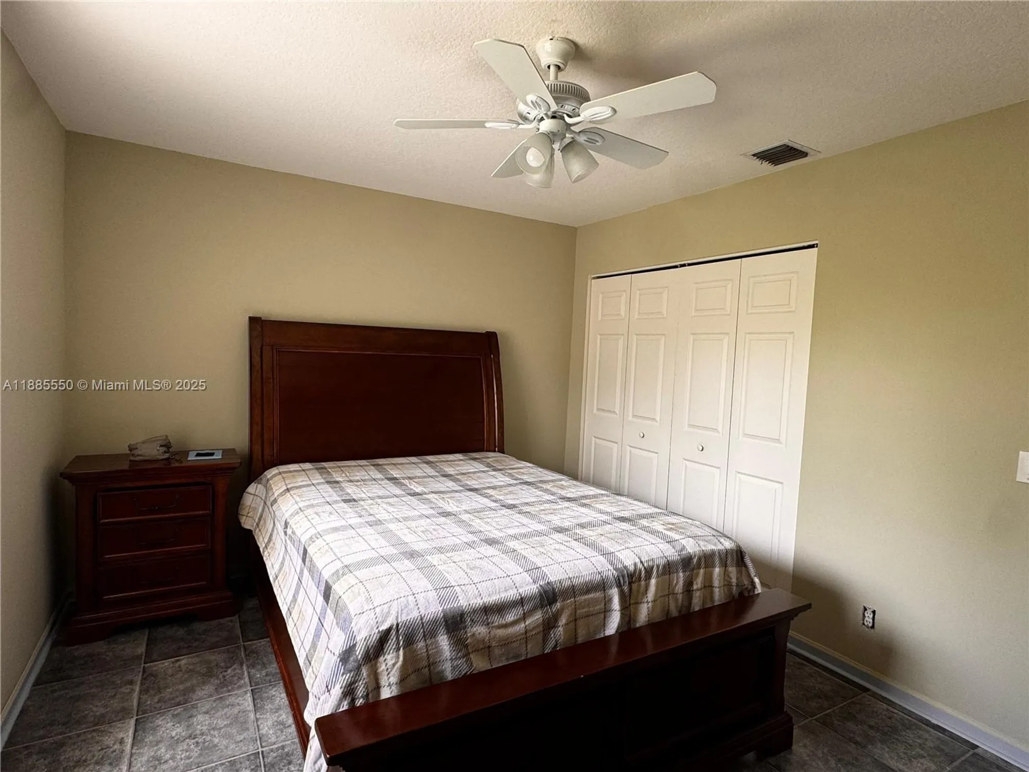 Property Slideshow image 19 of 37 | 7131 whitfield ave, Boynton Beach, FL, 33437