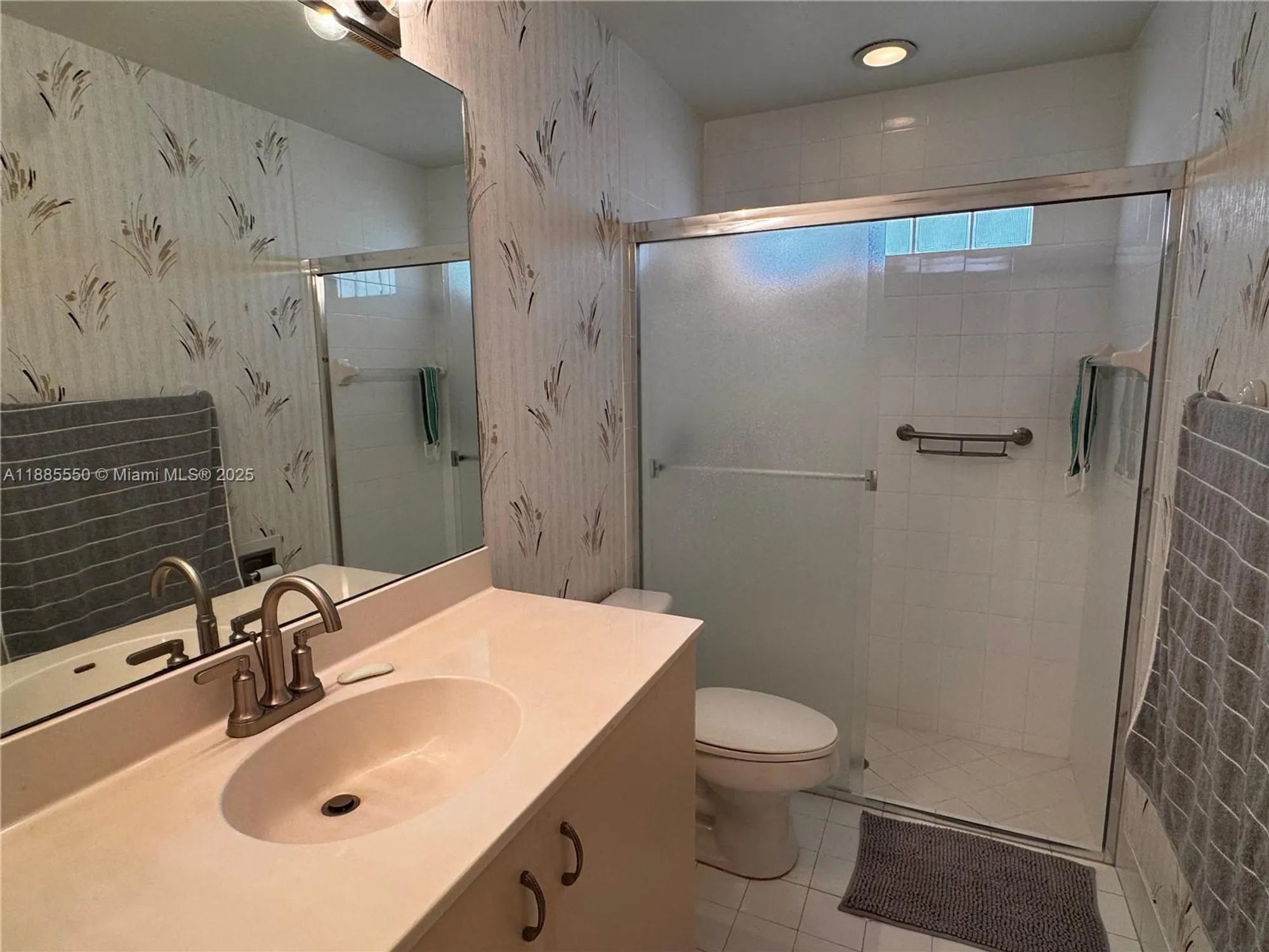 Property Slideshow image 22 of 37 | 7131 whitfield ave, Boynton Beach, FL, 33437