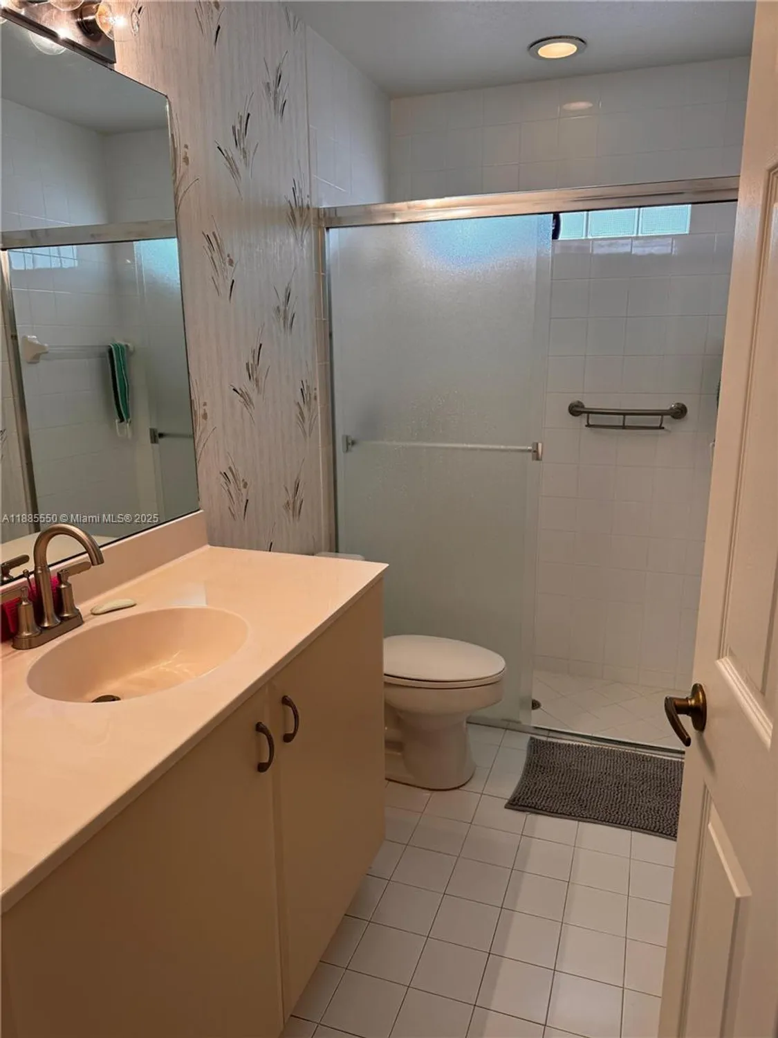 Property Slideshow image 23 of 37 | 7131 whitfield ave, Boynton Beach, FL, 33437