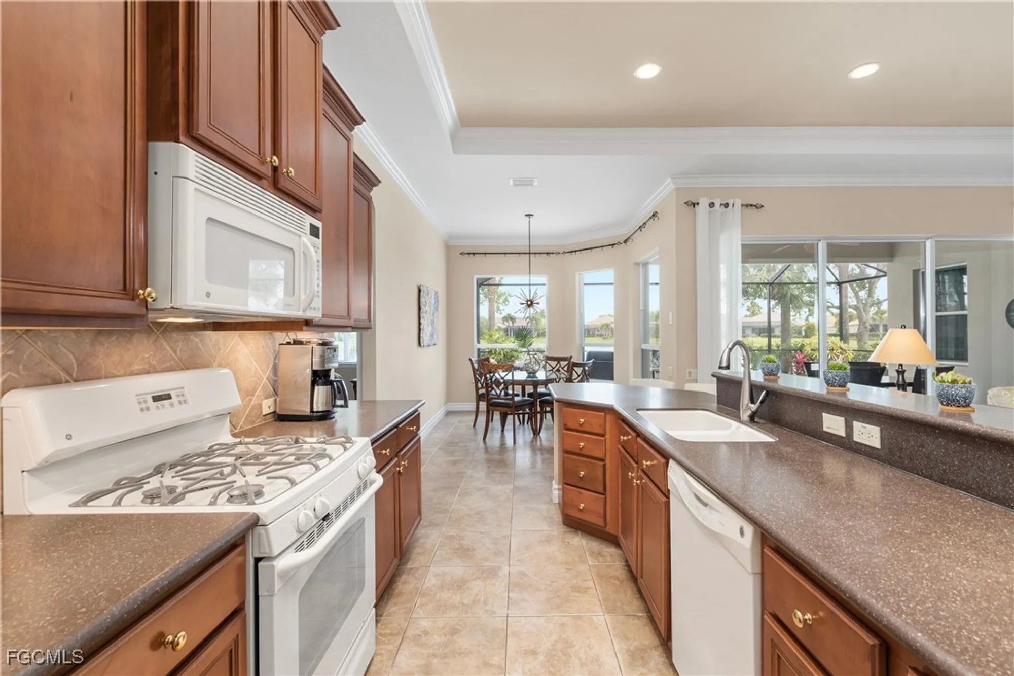Property Slideshow image 15 of 38 | 13431 sabal pointe dr, Fort Myers, FL, 33905