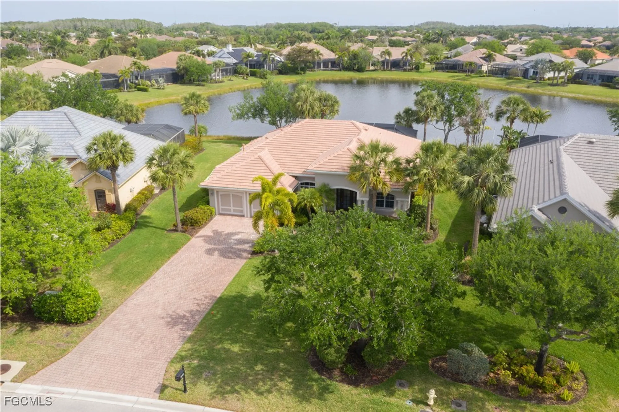 Property Slideshow image 2 of 38 | 13431 sabal pointe dr, Fort Myers, FL, 33905
