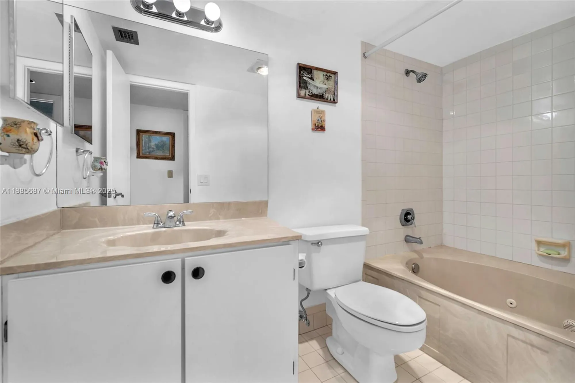 Property Slideshow image 18 of 31 | 150 s hollybrook ter 101, Pembroke Pines, FL, 33025