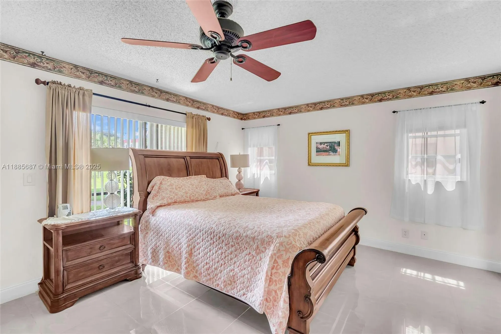 Property Slideshow image 13 of 31 | 150 s hollybrook ter 101, Pembroke Pines, FL, 33025