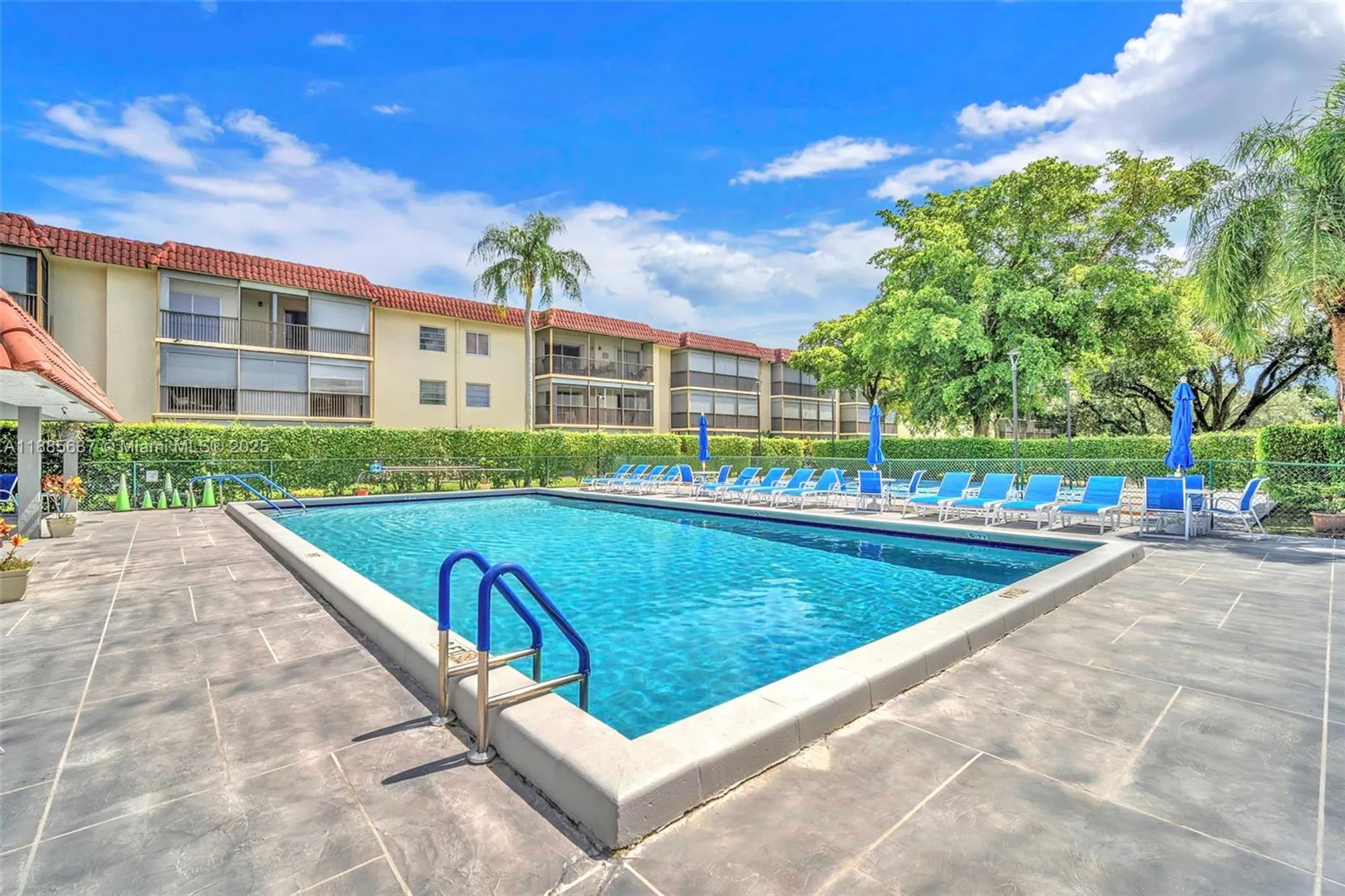 Property Slideshow image 28 of 31 | 150 s hollybrook ter 101, Pembroke Pines, FL, 33025