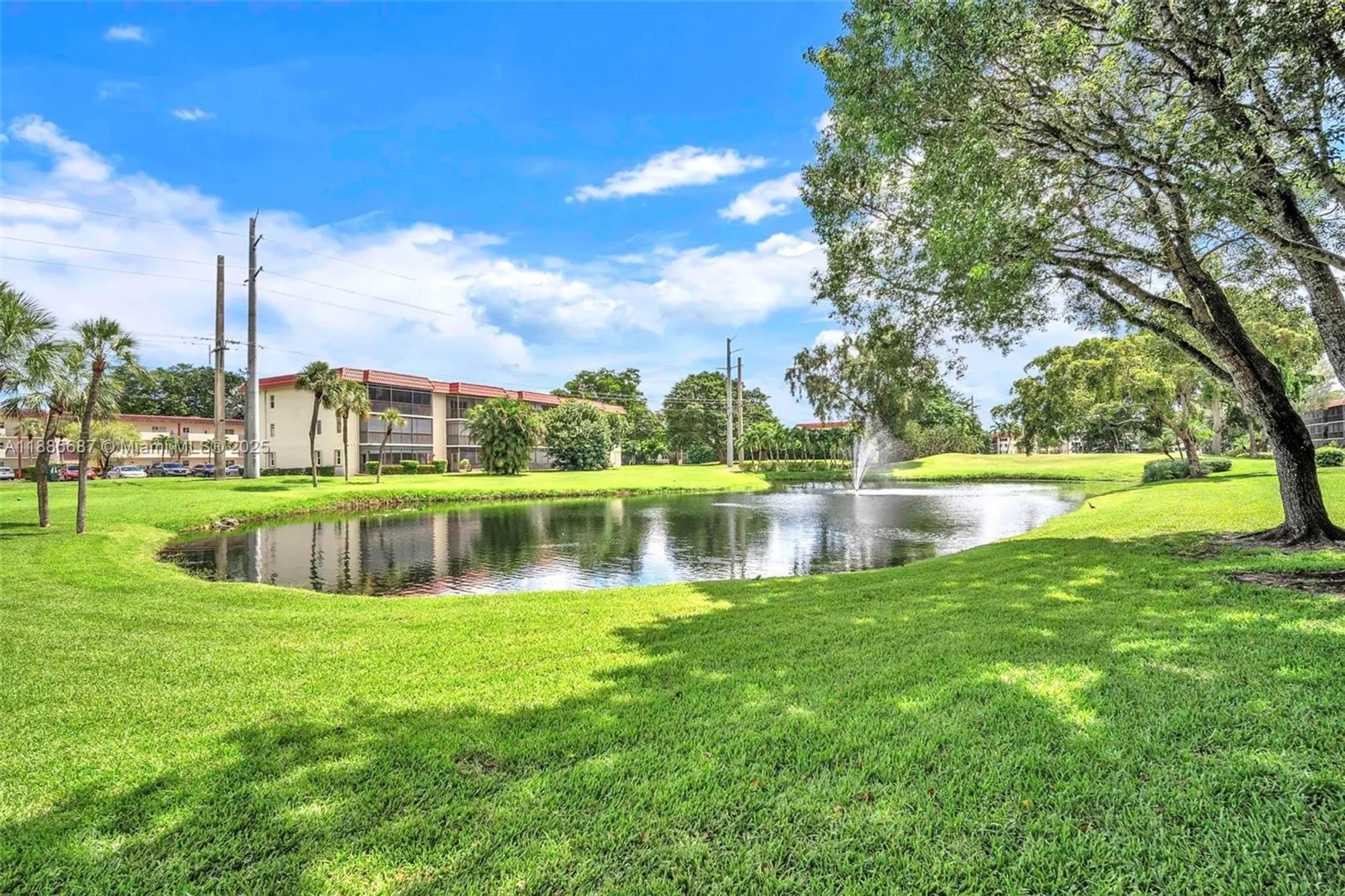 Property Slideshow image 30 of 31 | 150 s hollybrook ter 101, Pembroke Pines, FL, 33025