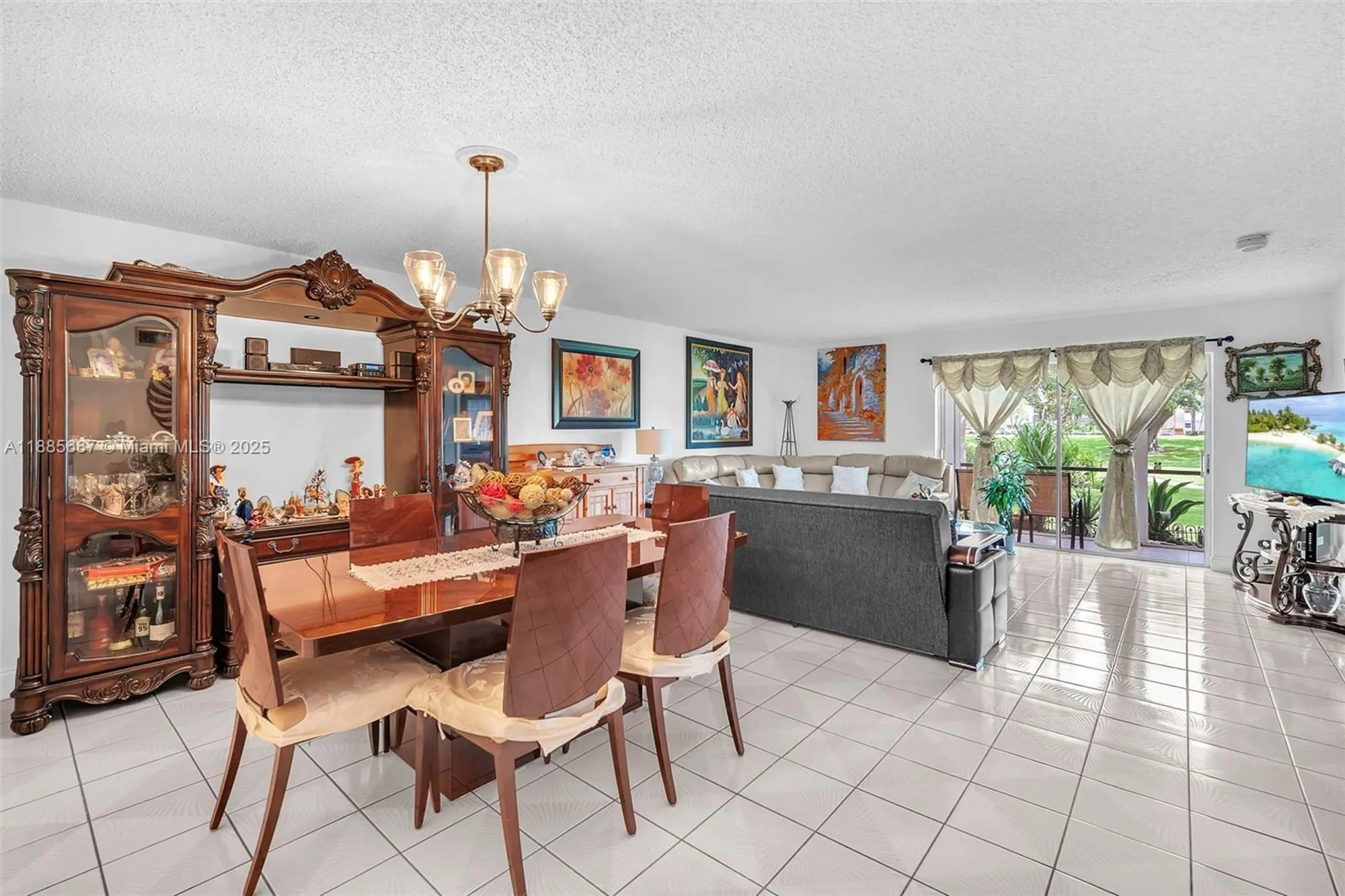 Property Slideshow image 5 of 31 | 150 s hollybrook ter 101, Pembroke Pines, FL, 33025