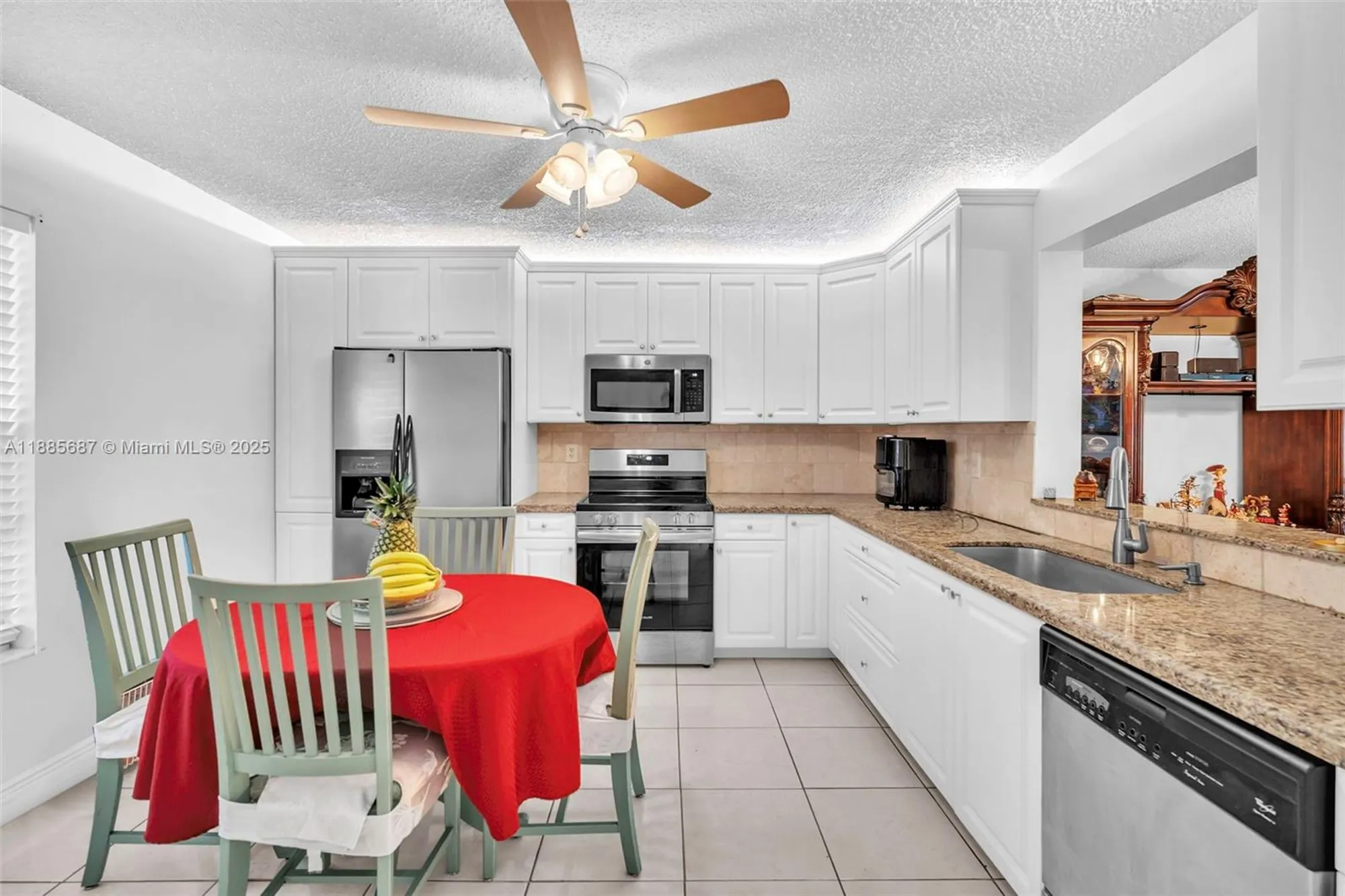 Property Slideshow image 8 of 31 | 150 s hollybrook ter 101, Pembroke Pines, FL, 33025