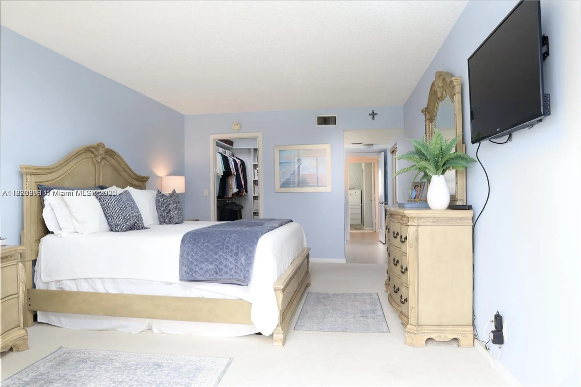 Property Slideshow image 16 of 35 | 23099 barwood ln 304, Boca Raton, FL, 33428