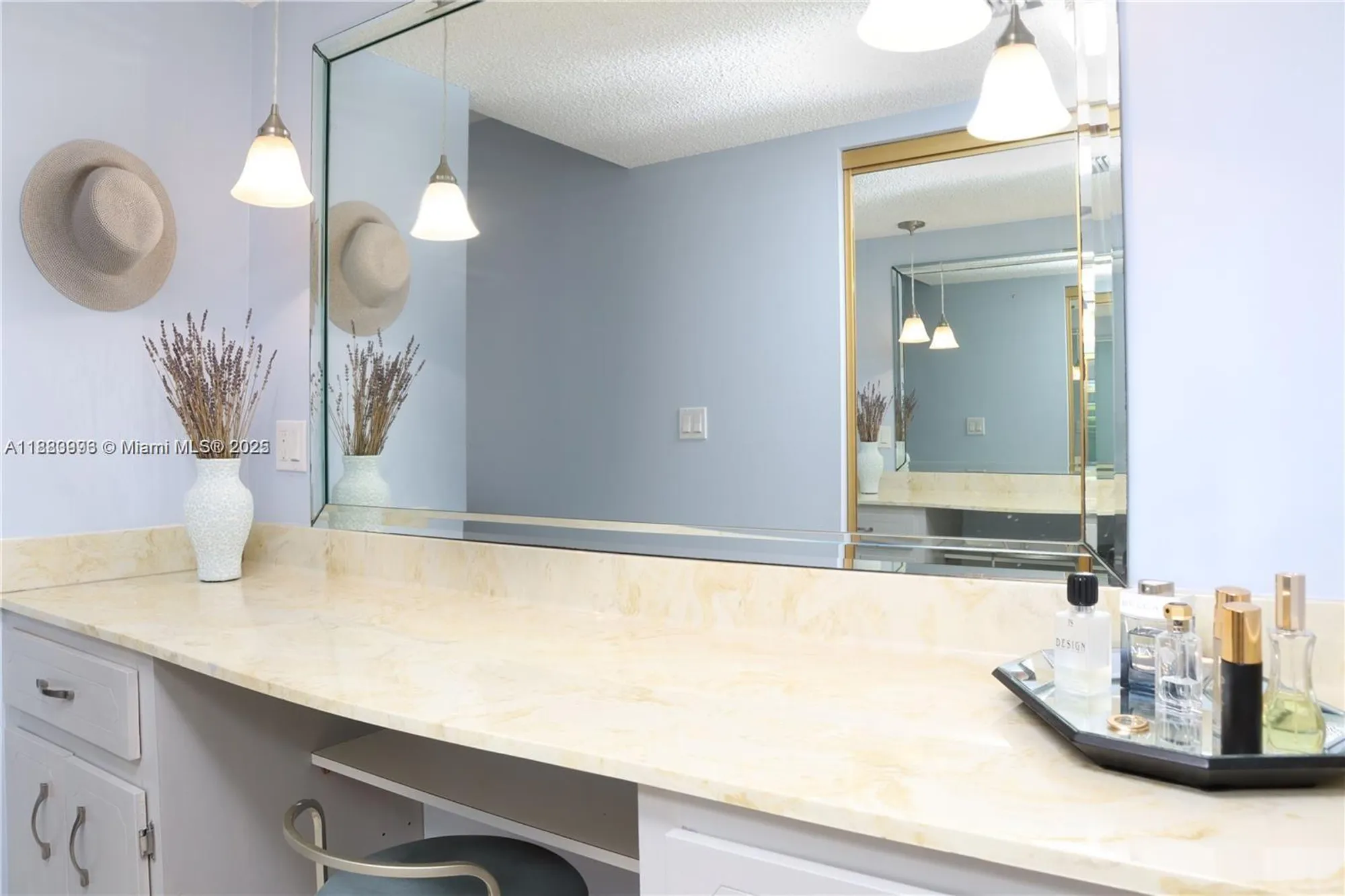 Property Slideshow image 20 of 35 | 23099 barwood ln 304, Boca Raton, FL, 33428