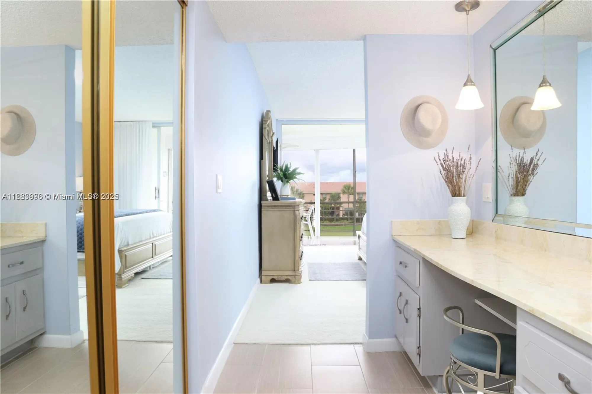 Property Slideshow image 21 of 35 | 23099 barwood ln 304, Boca Raton, FL, 33428