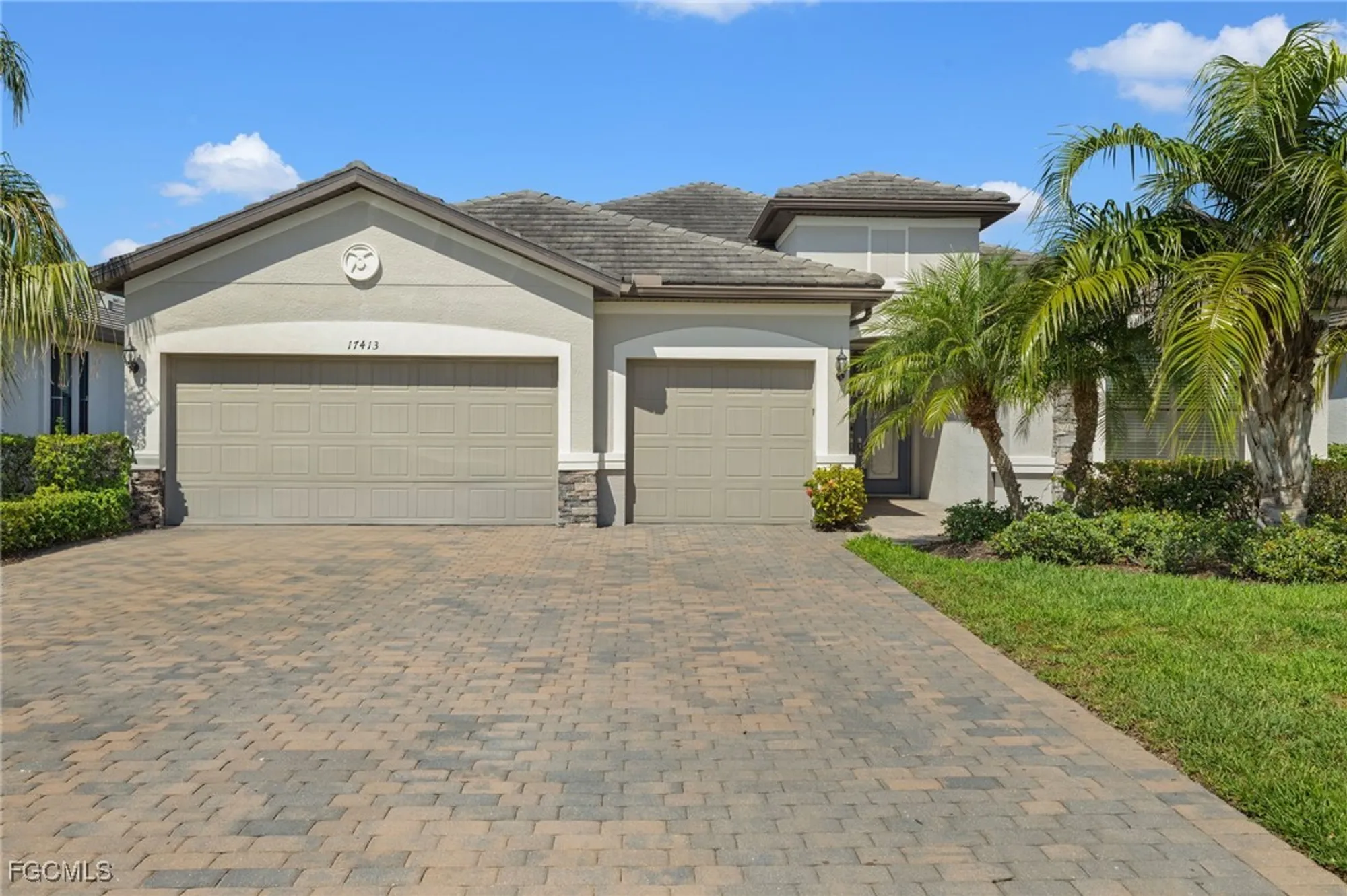 Property Slideshow image 32 of 40 | 17413 newberry ln, Estero, FL, 33928