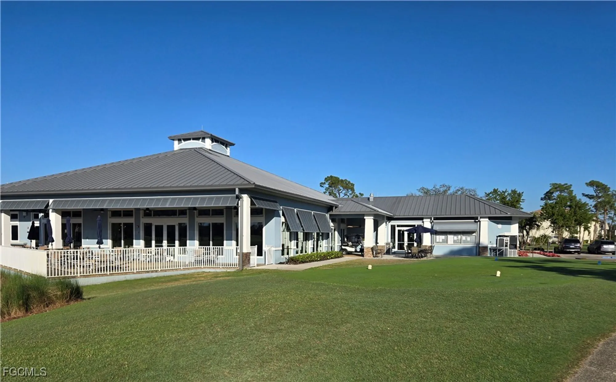 Property Slideshow image 25 of 28 | 5790 trailwinds dr 111, Fort Myers, FL, 33907