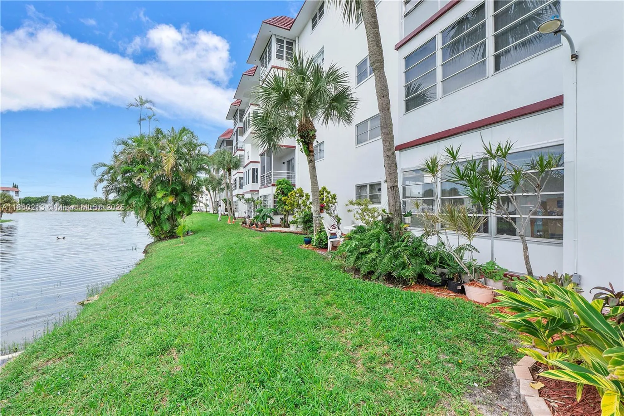 Property Slideshow image 24 of 45 | 4851 nw 21st st 109, Lauderhill, FL, 33313