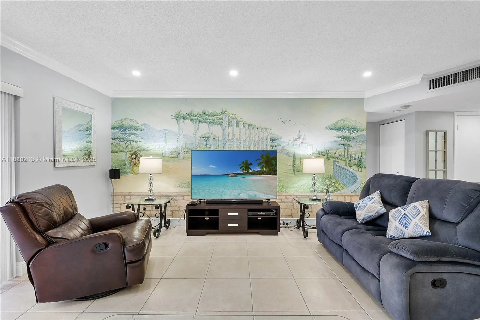 Property Slideshow image 2 of 45 | 4851 nw 21st st 109, Lauderhill, FL, 33313