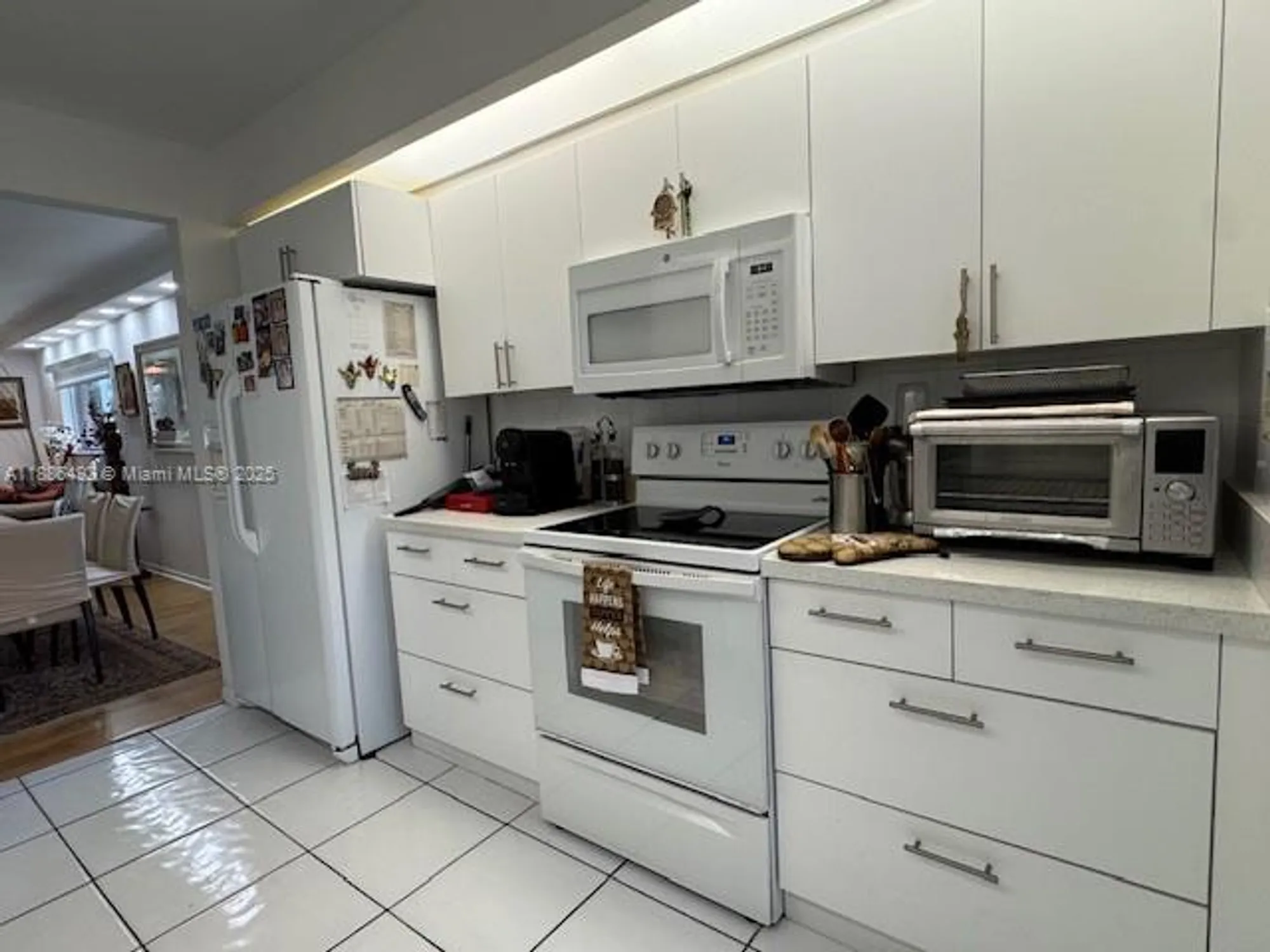 Property Slideshow image 10 of 36 | 950 sw 138th ave 314b, Pembroke Pines, FL, 33027