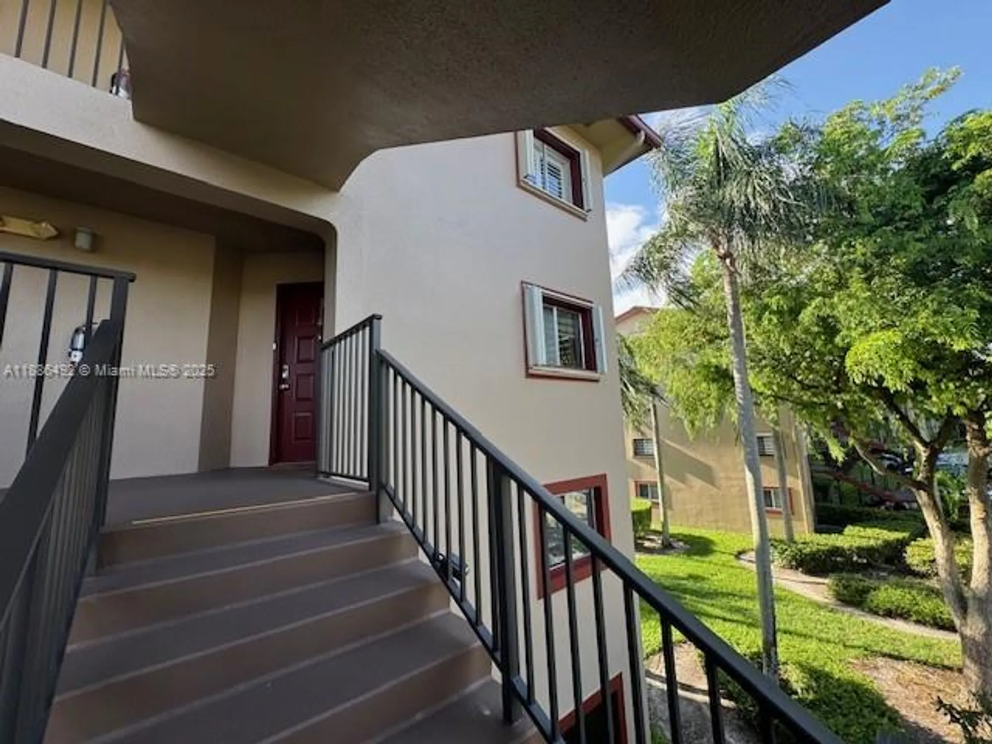 Property Slideshow image 3 of 36 | 950 sw 138th ave 314b, Pembroke Pines, FL, 33027