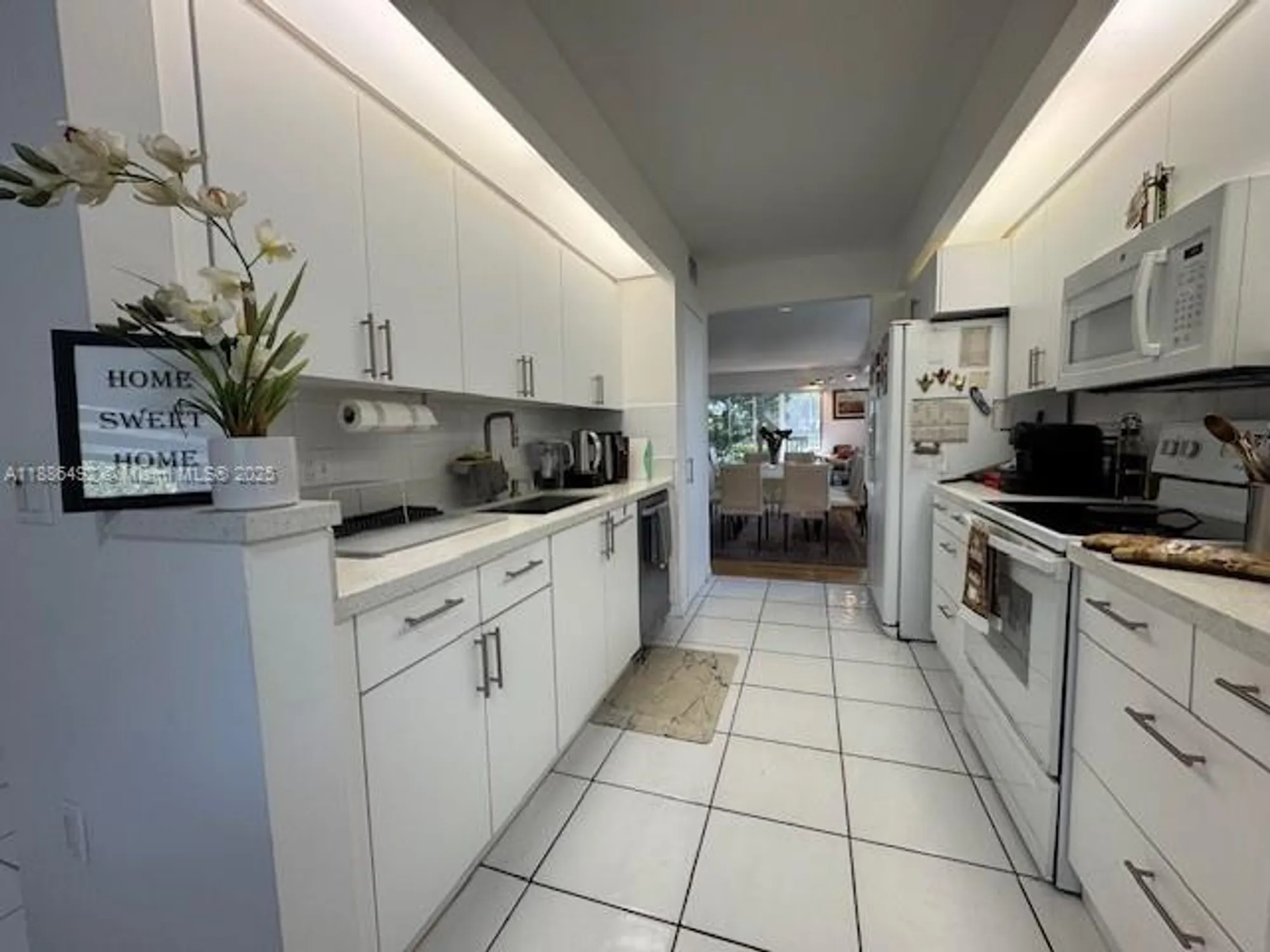 Property Slideshow image 6 of 36 | 950 sw 138th ave 314b, Pembroke Pines, FL, 33027