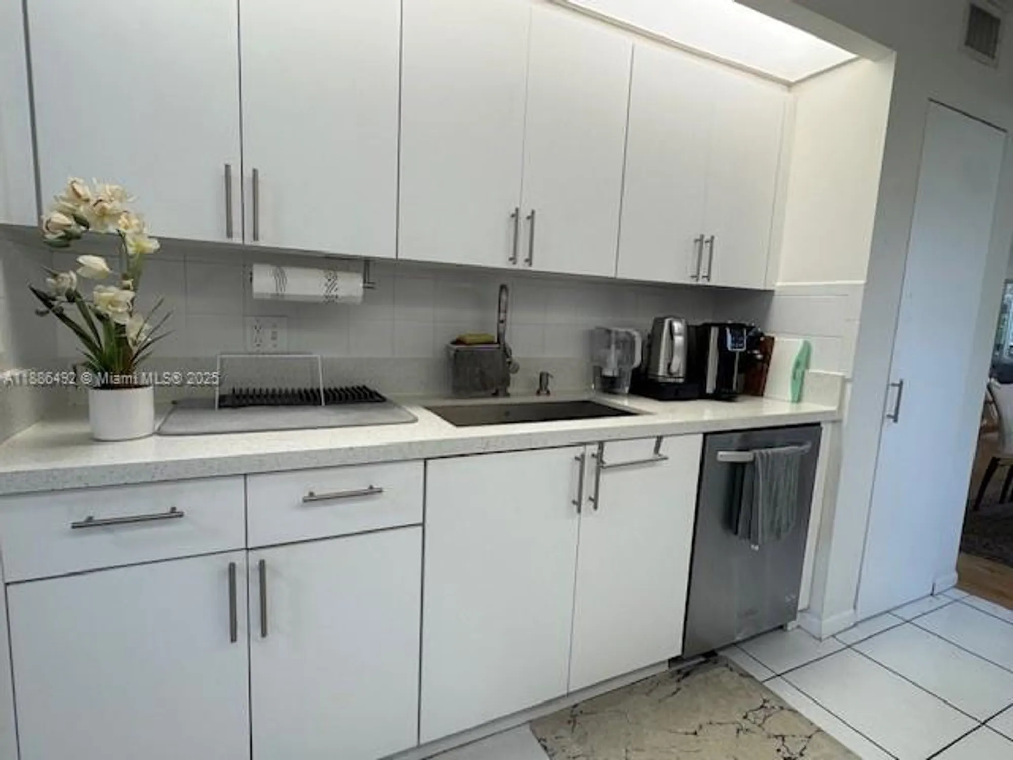 Property Slideshow image 9 of 36 | 950 sw 138th ave 314b, Pembroke Pines, FL, 33027