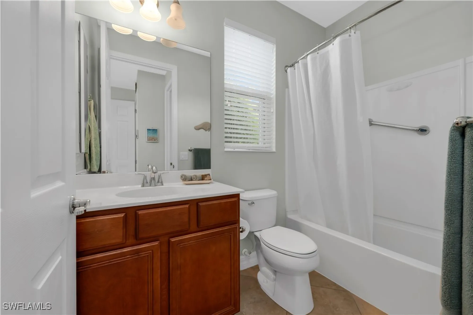 Property Slideshow image 15 of 19 | 8637 julia ln, Naples, FL, 34114
