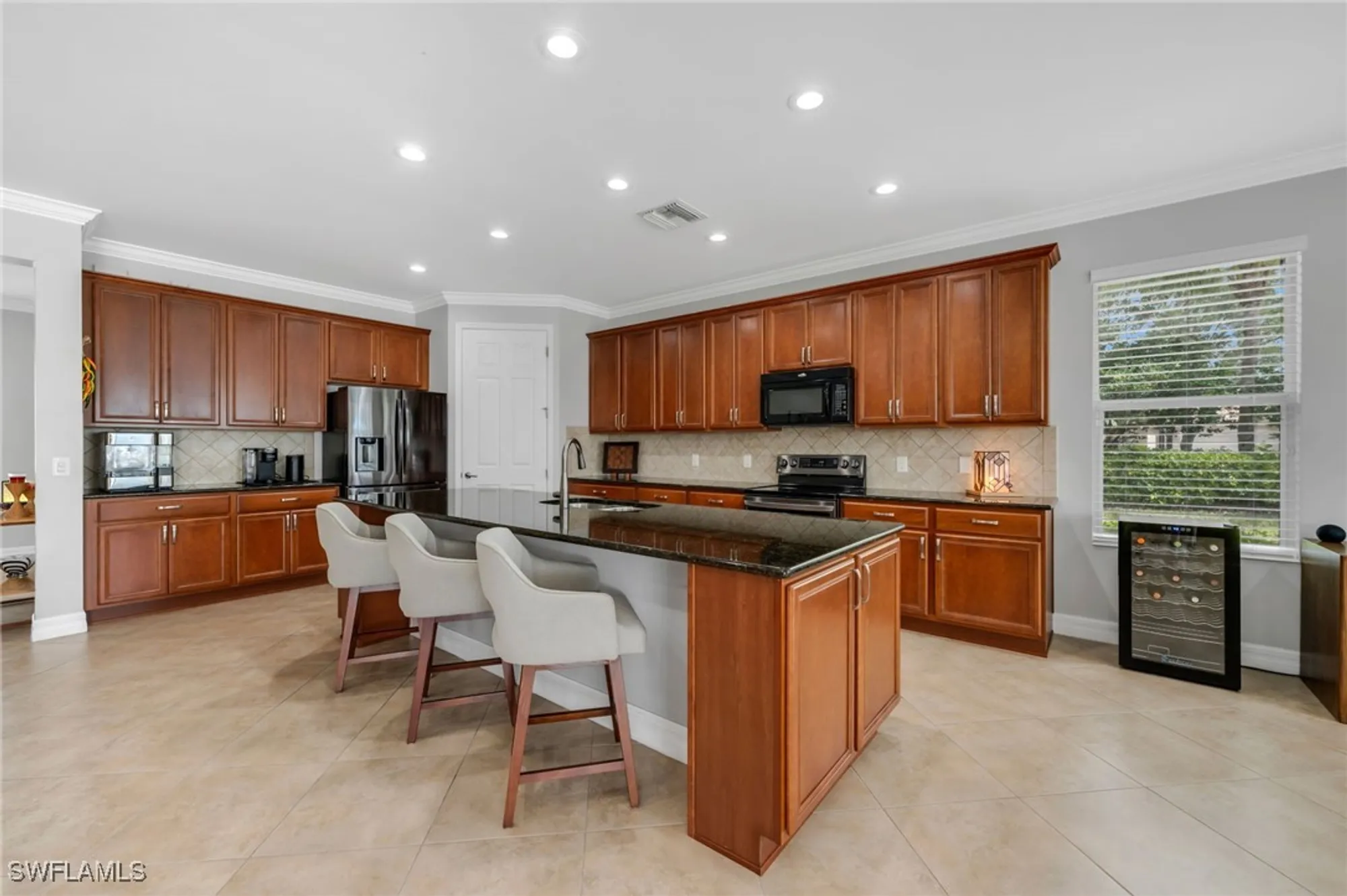 Property Slideshow image 4 of 19 | 8637 julia ln, Naples, FL, 34114