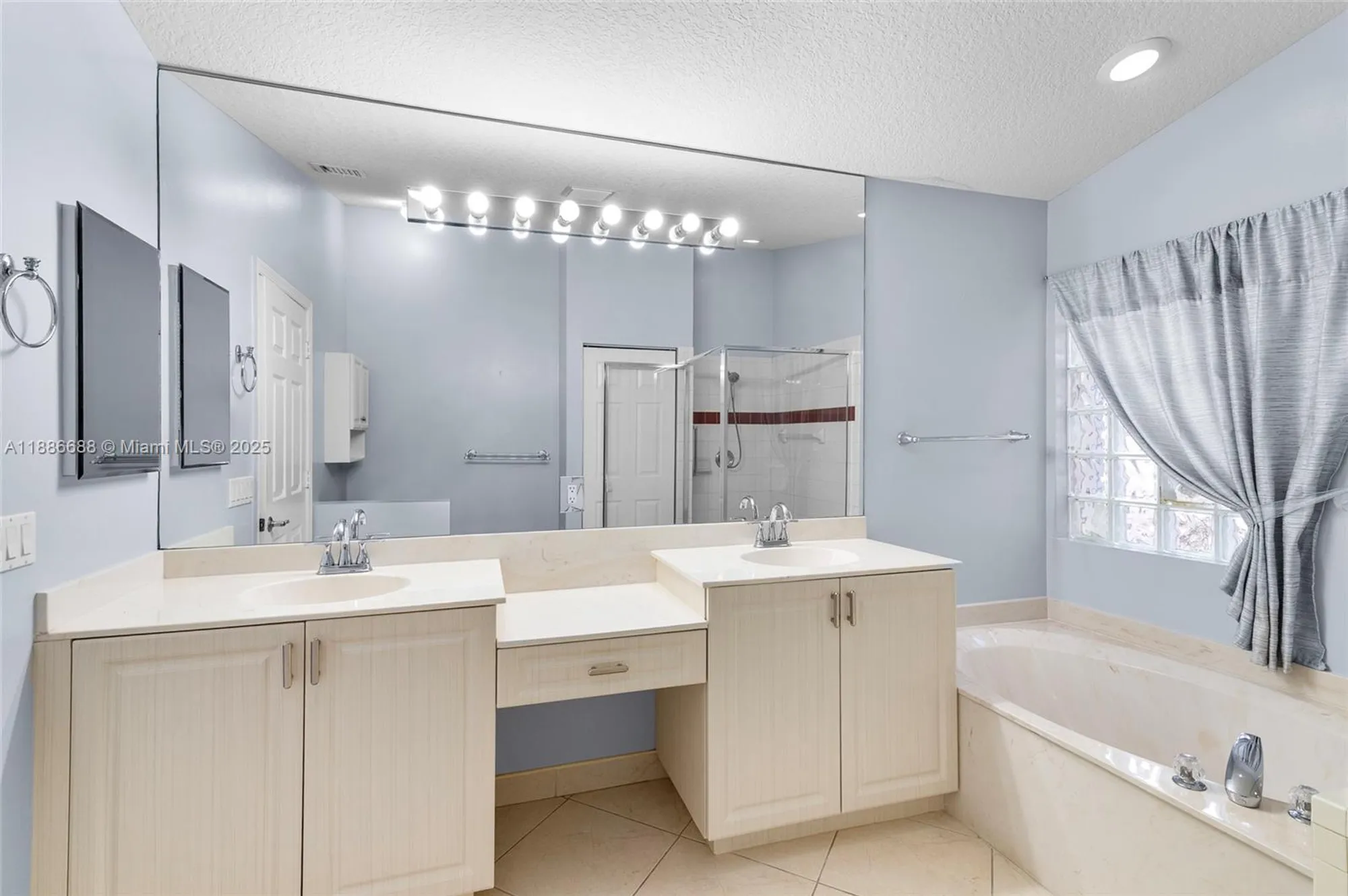 Property Slideshow image 19 of 37 | 11954 rosetree ter, Boynton Beach, FL, 33437