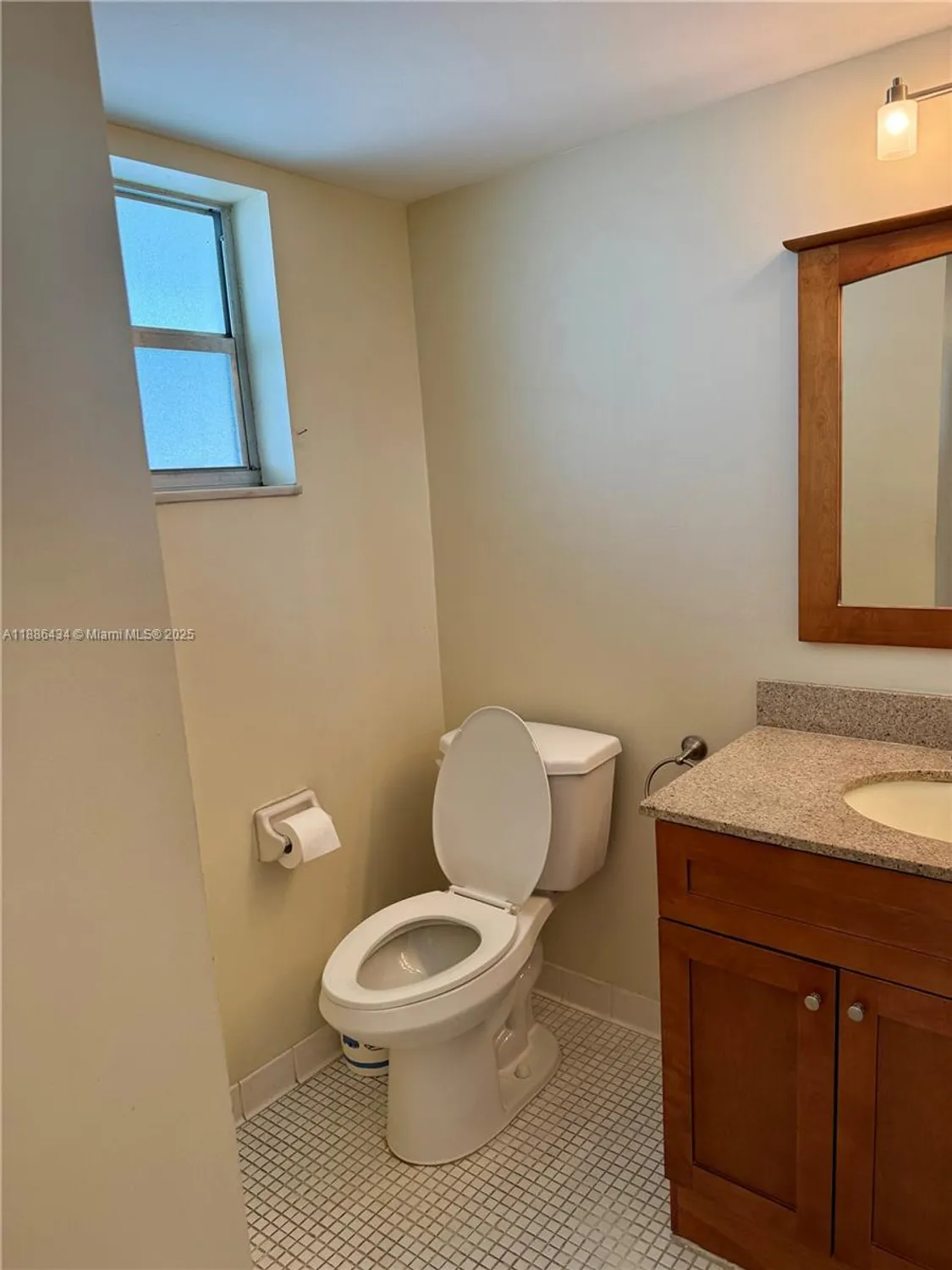 Property Slideshow image 11 of 15 | 9810 marina blvd 1124, Boca Raton, FL, 33428