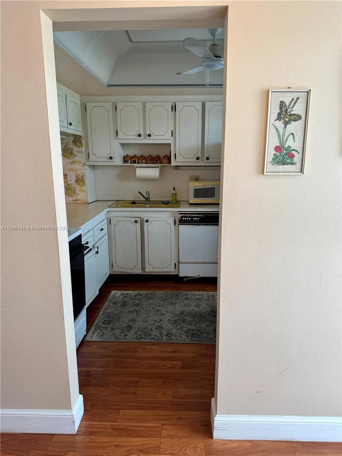 Property Slideshow image 5 of 15 | 9810 marina blvd 1124, Boca Raton, FL, 33428