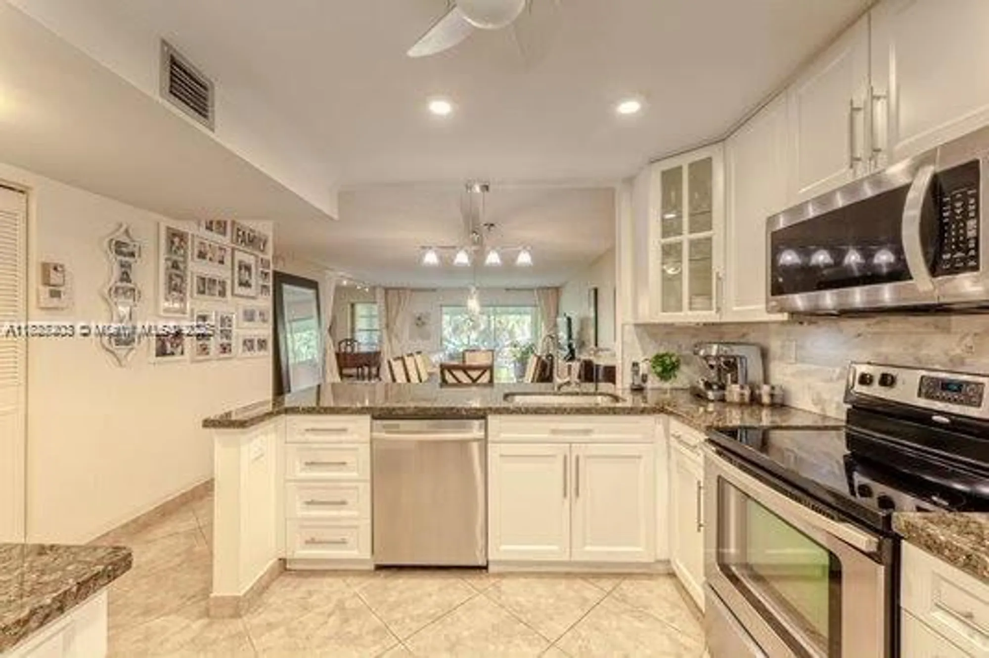 Property Slideshow image 1 of 35 | 3772 inverrary blvd 201, Lauderhill, FL, 33319