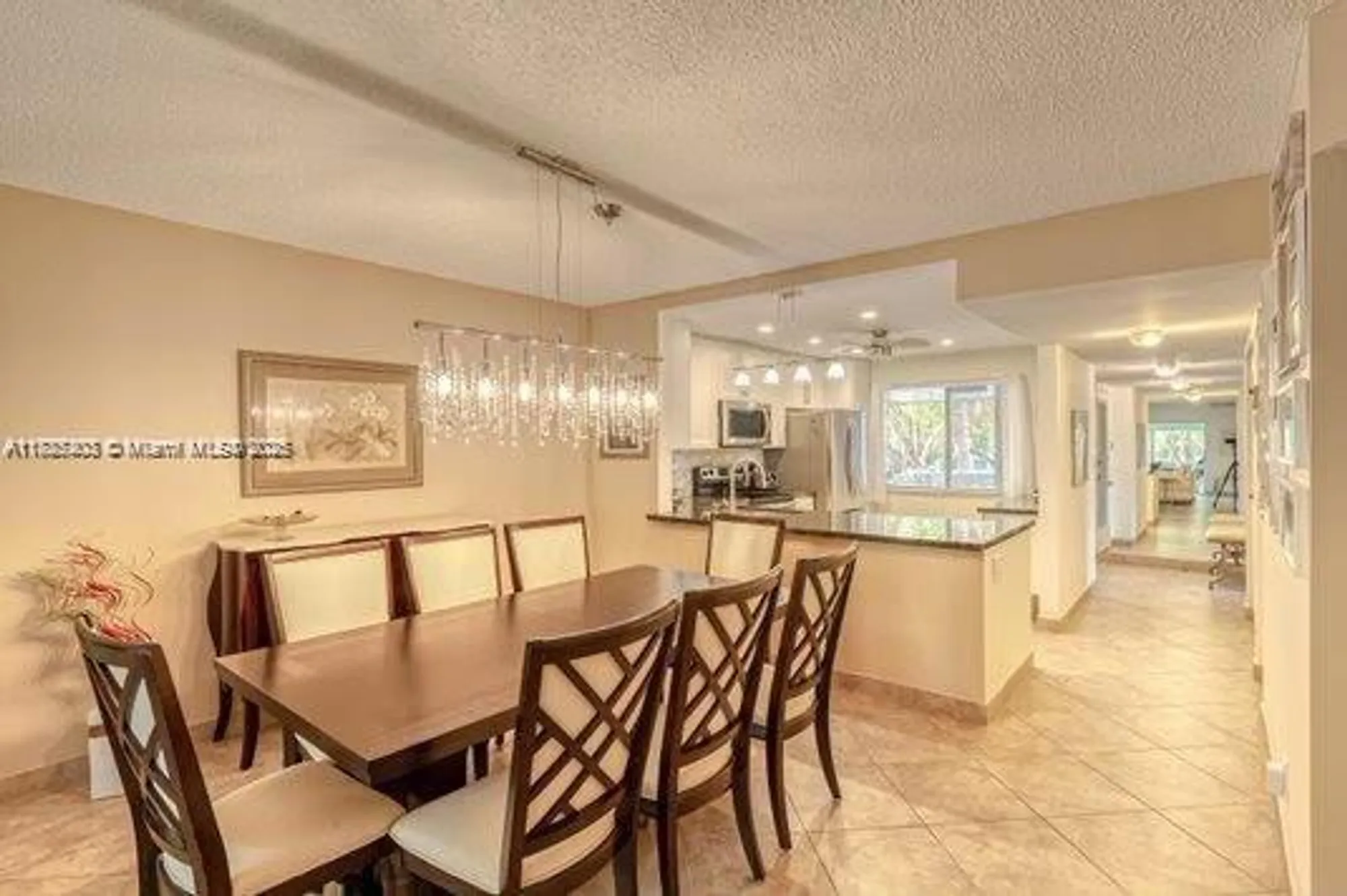 Property Slideshow image 7 of 35 | 3772 inverrary blvd 201, Lauderhill, FL, 33319