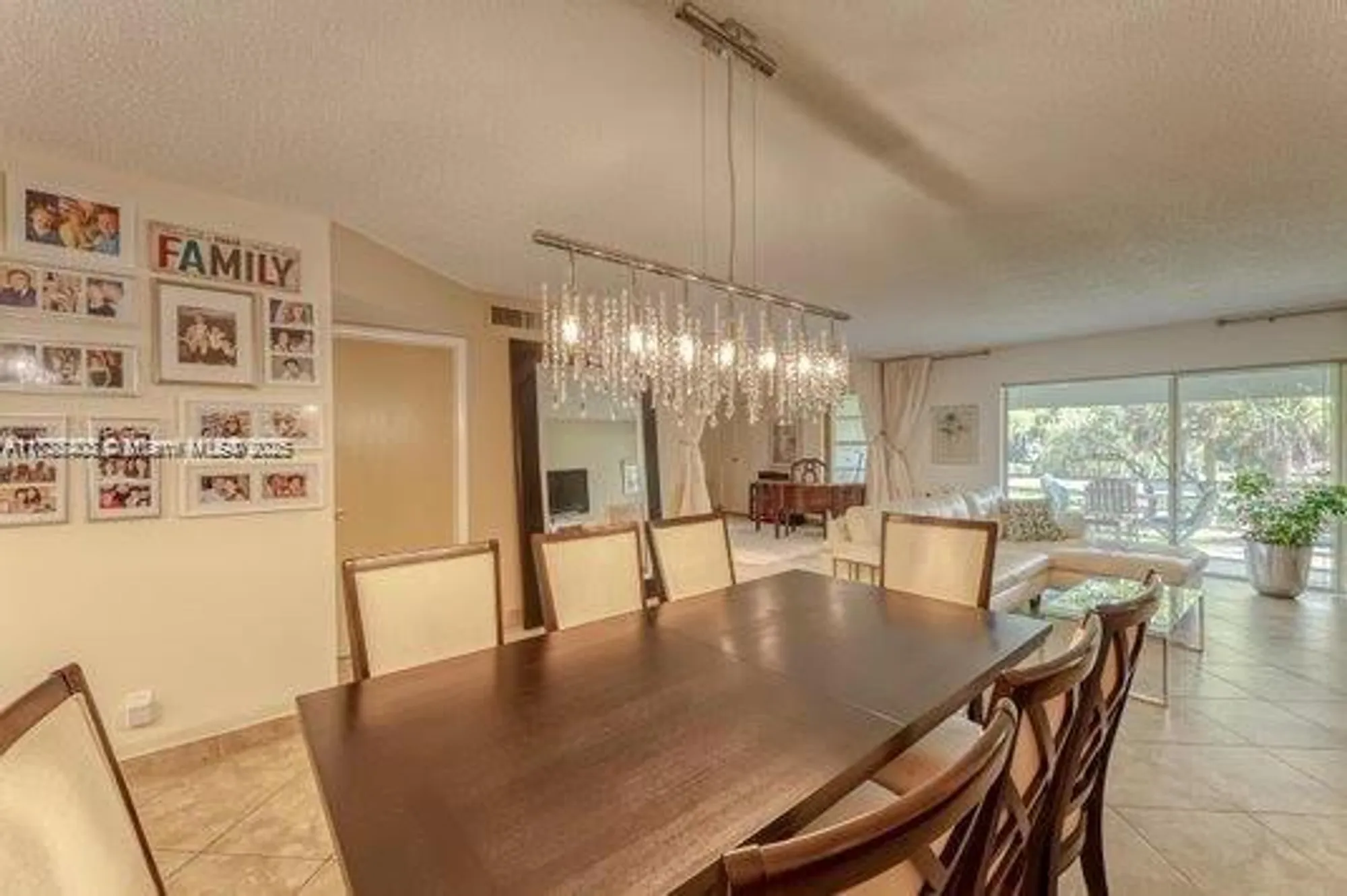 Property Slideshow image 9 of 35 | 3772 inverrary blvd 201, Lauderhill, FL, 33319