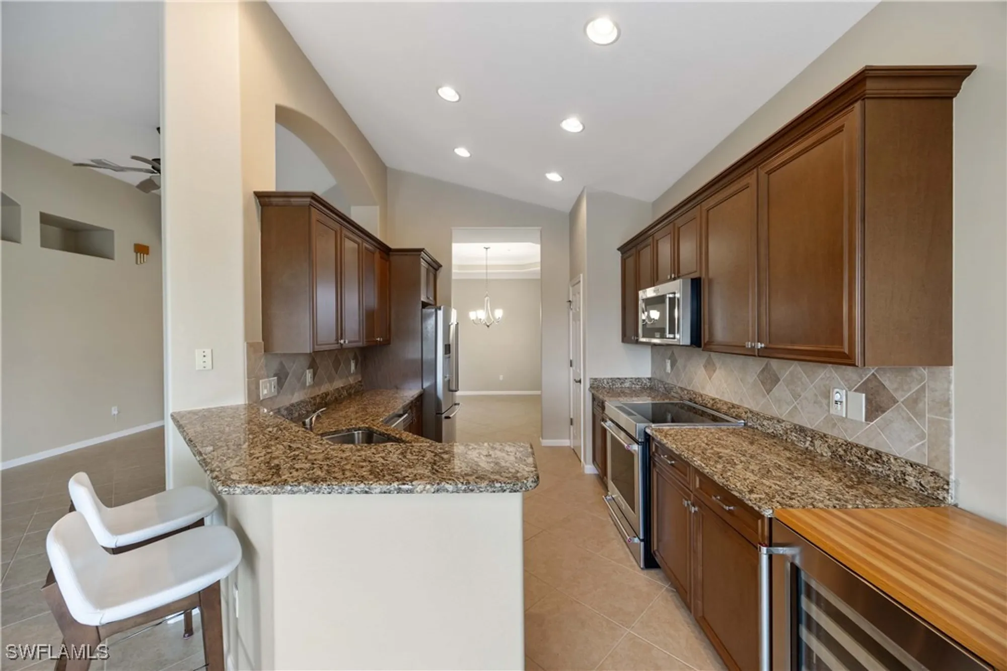 Property Slideshow image 11 of 36 | 6630 alden woods cir 201, Naples, FL, 34113