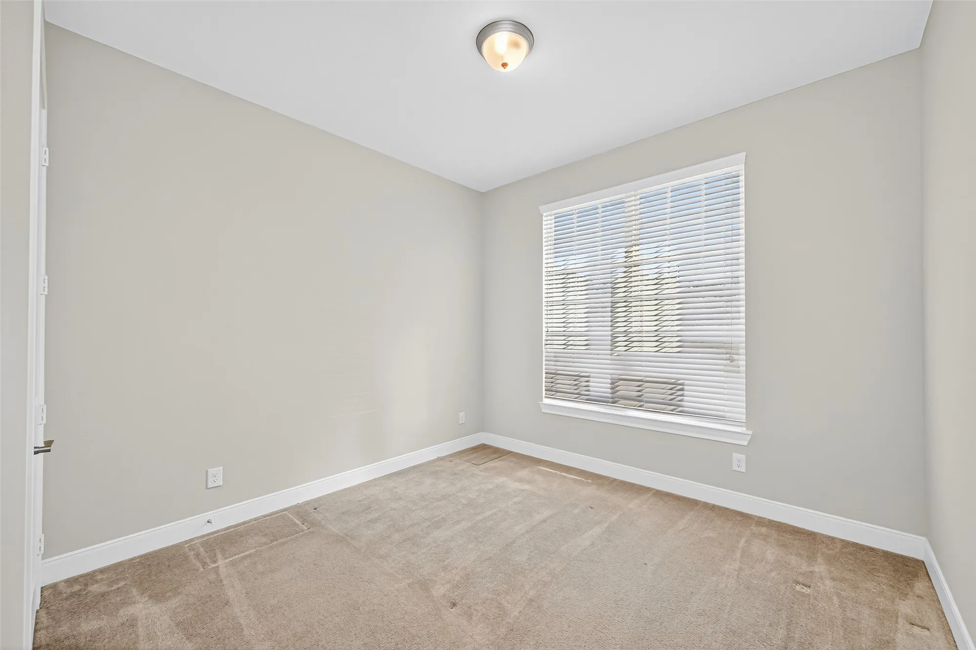 Property Slideshow image 10 of 47 | 242 galloway ct, The Woodlands, TX, 77382