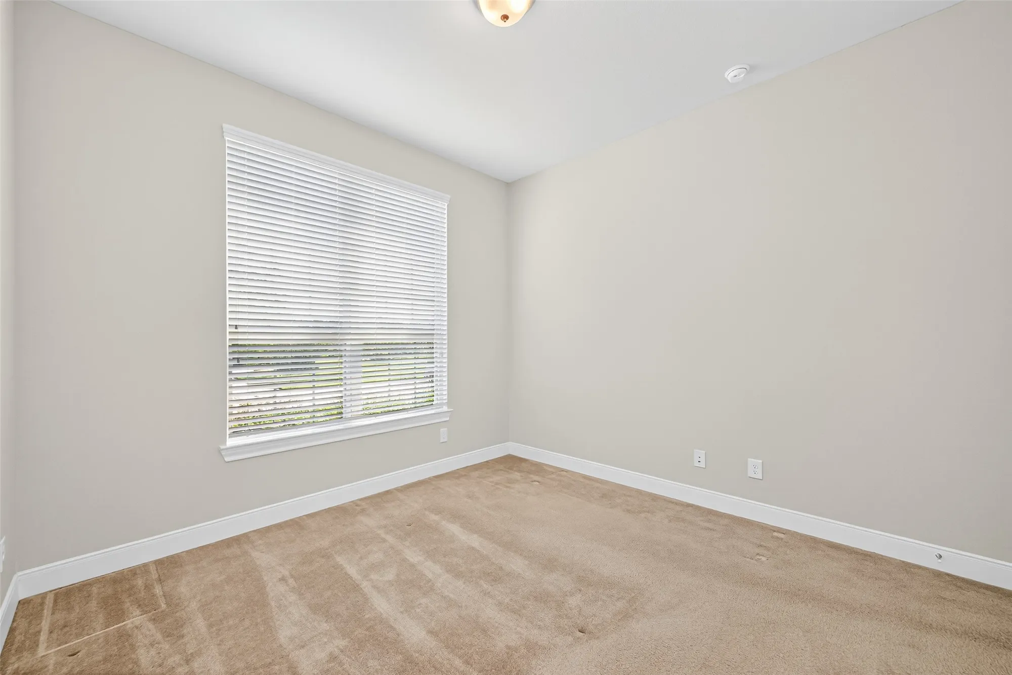 Property Slideshow image 12 of 47 | 242 galloway ct, The Woodlands, TX, 77382