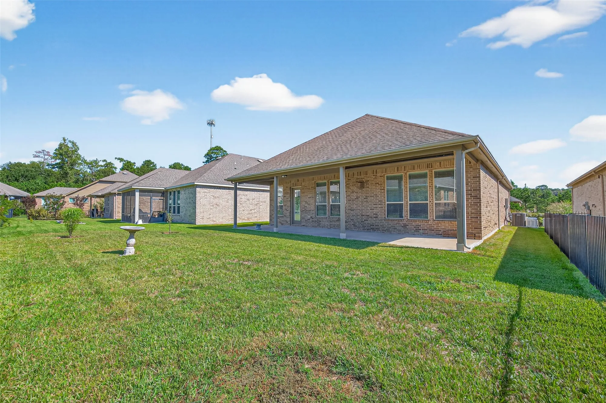 Property Slideshow image 41 of 47 | 242 galloway ct, The Woodlands, TX, 77382