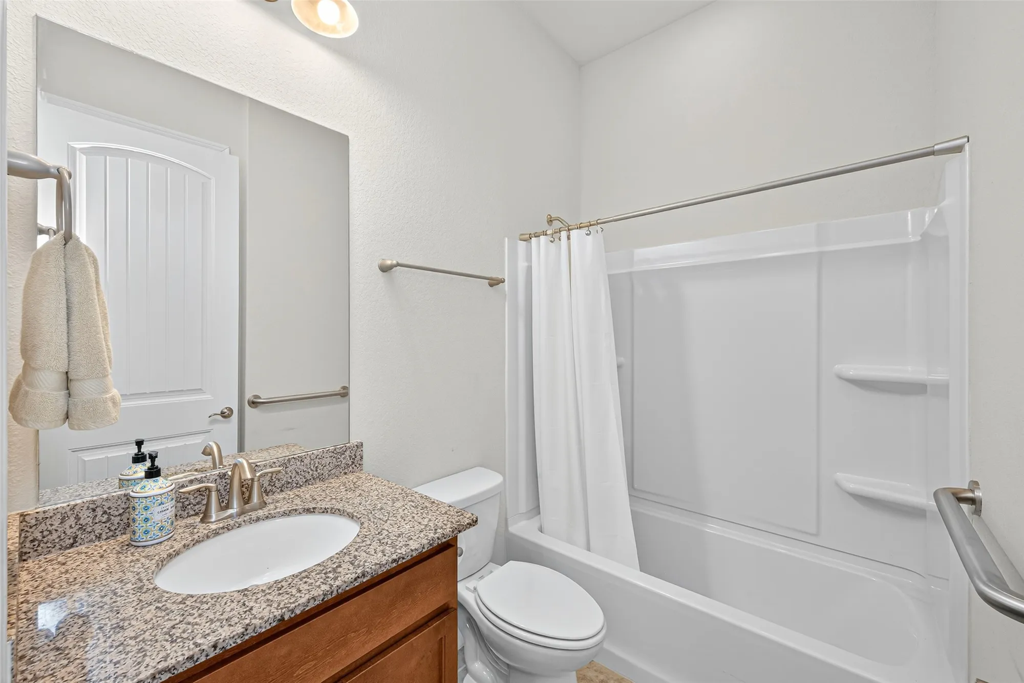 Property Slideshow image 9 of 47 | 242 galloway ct, The Woodlands, TX, 77382