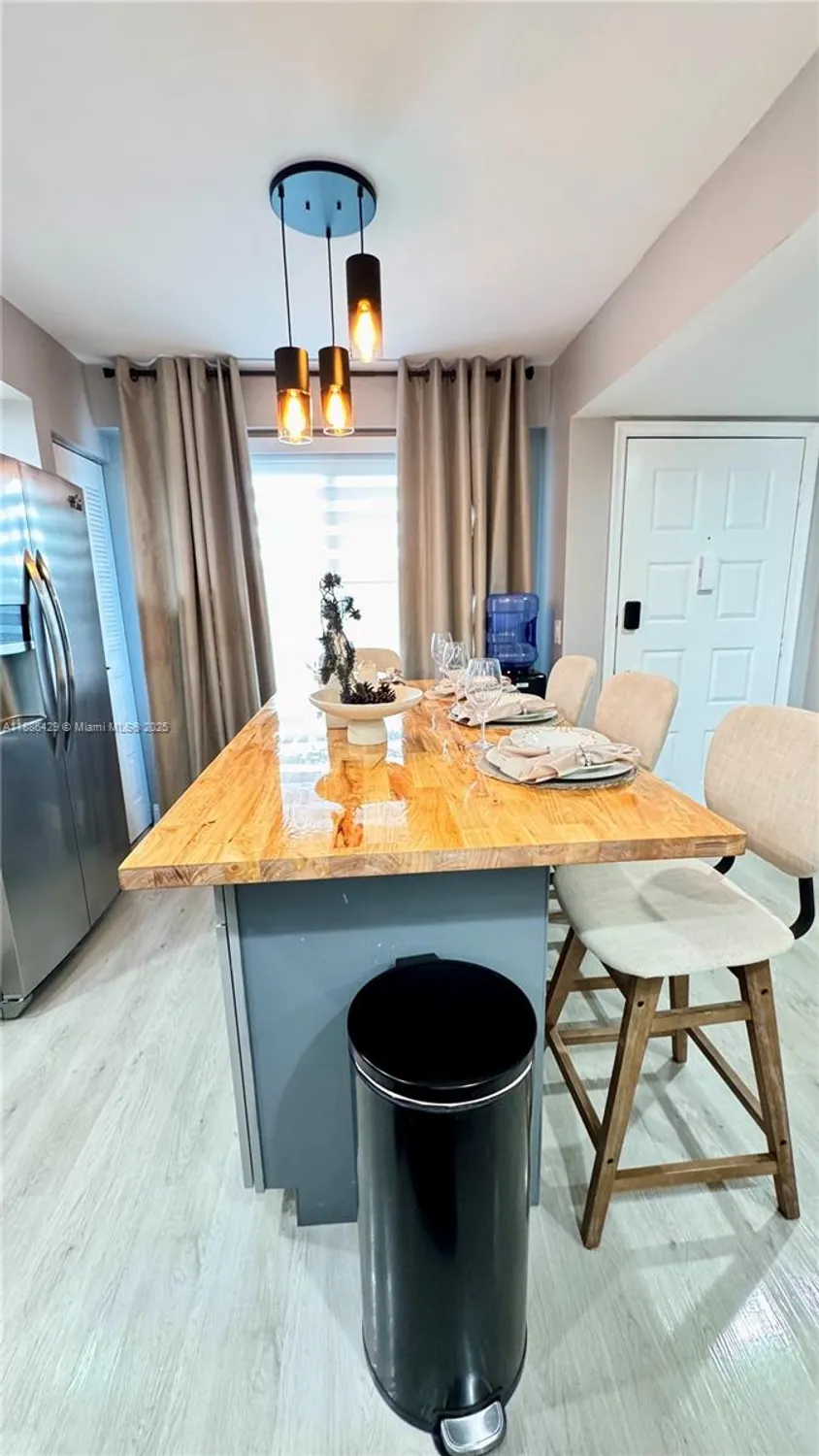 Property Slideshow image 15 of 58 | 300 sw 130th ter 407b, Pembroke Pines, FL, 33027