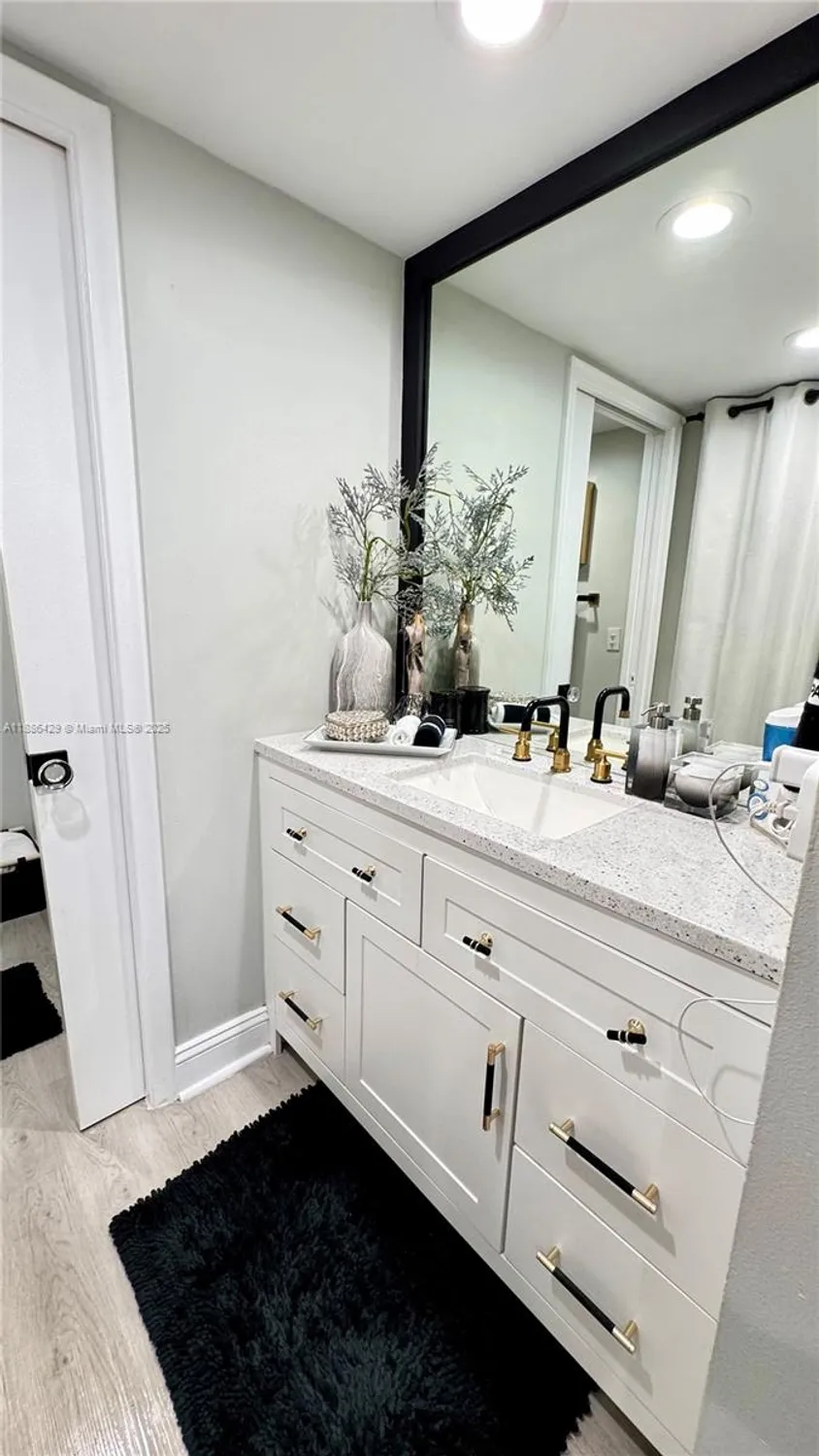 Property Slideshow image 19 of 58 | 300 sw 130th ter 407b, Pembroke Pines, FL, 33027