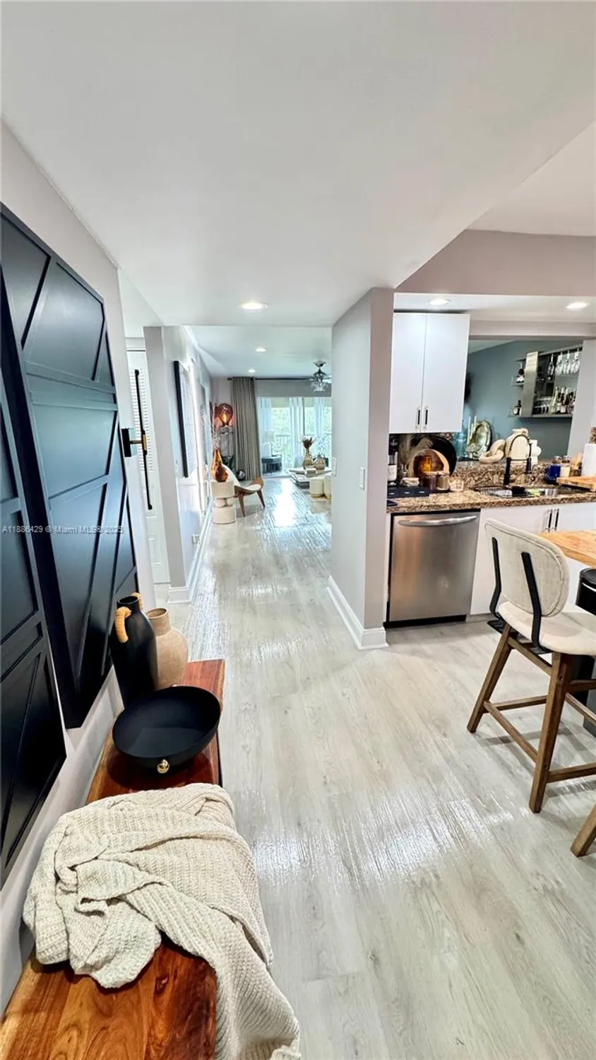 Property Slideshow image 11 of 58 | 300 sw 130th ter 407b, Pembroke Pines, FL, 33027