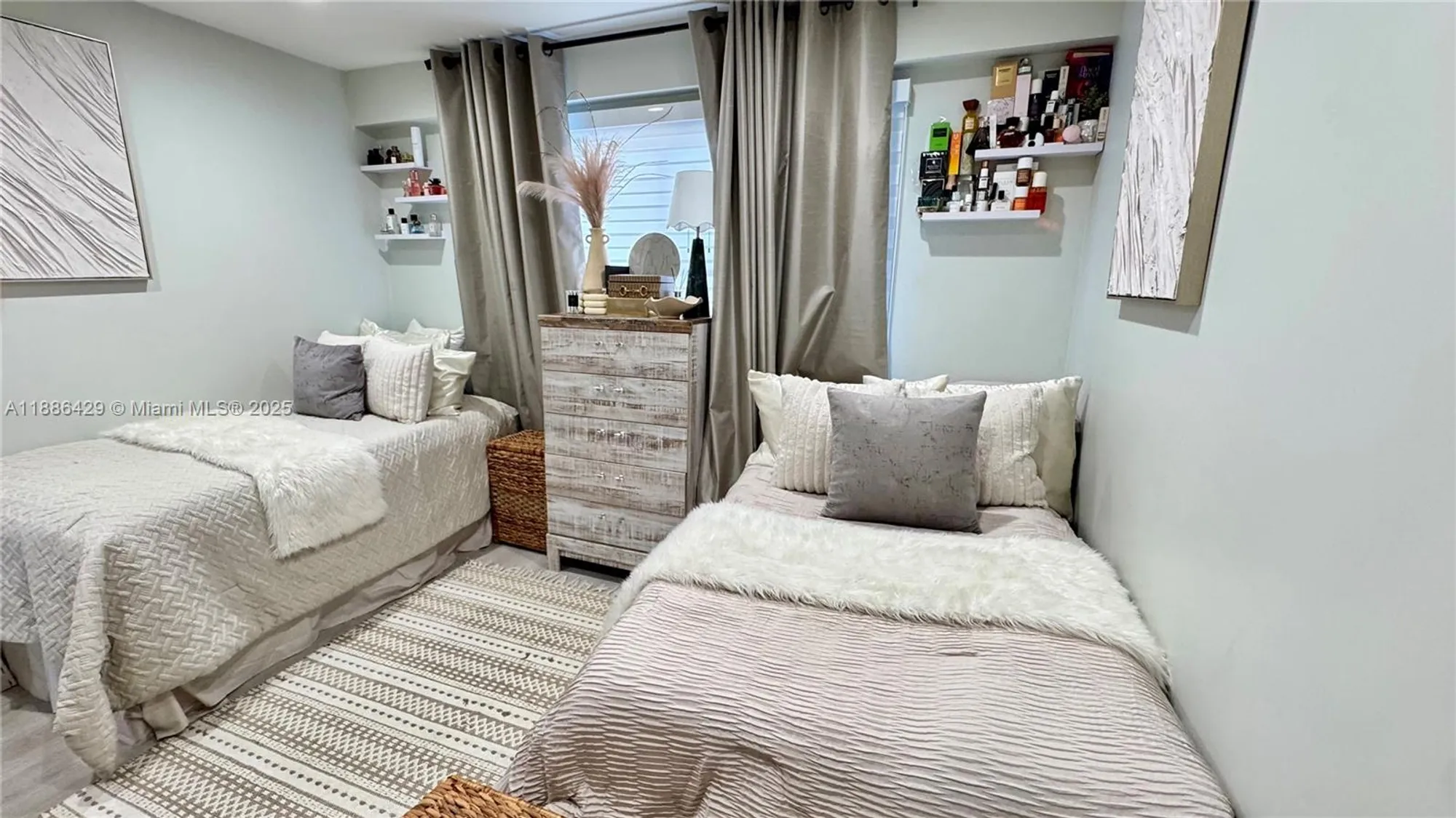 Property Slideshow image 25 of 58 | 300 sw 130th ter 407b, Pembroke Pines, FL, 33027