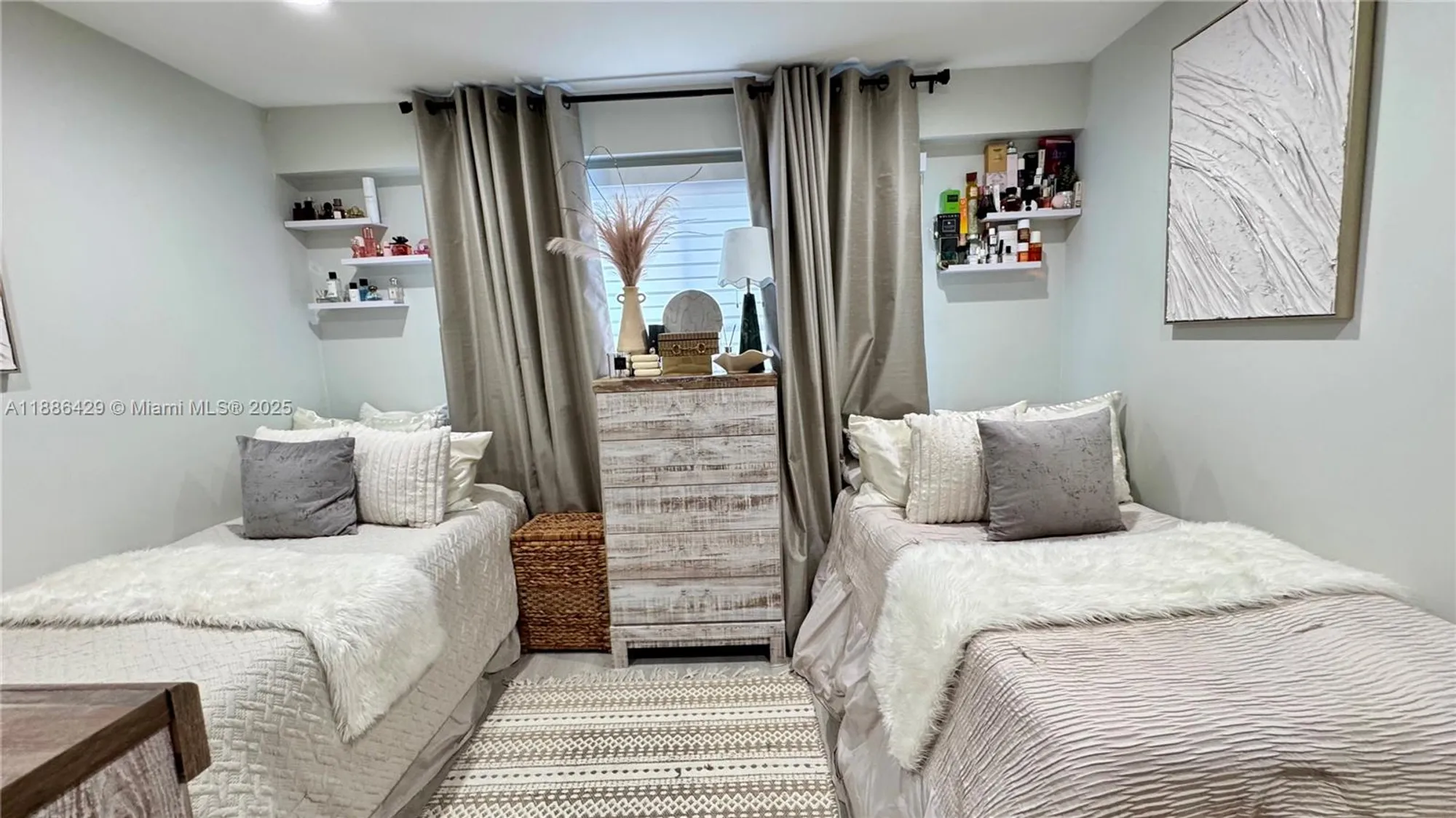 Property Slideshow image 27 of 58 | 300 sw 130th ter 407b, Pembroke Pines, FL, 33027