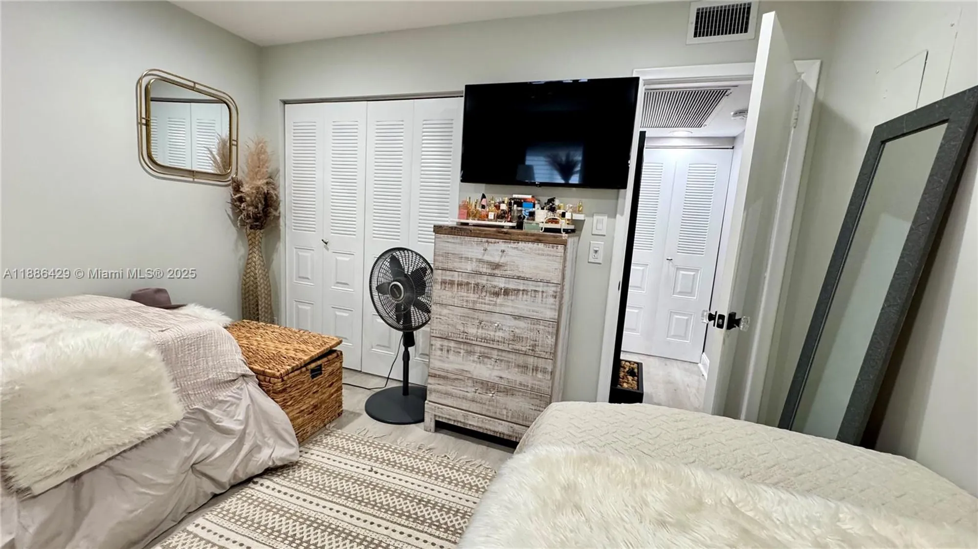 Property Slideshow image 28 of 58 | 300 sw 130th ter 407b, Pembroke Pines, FL, 33027