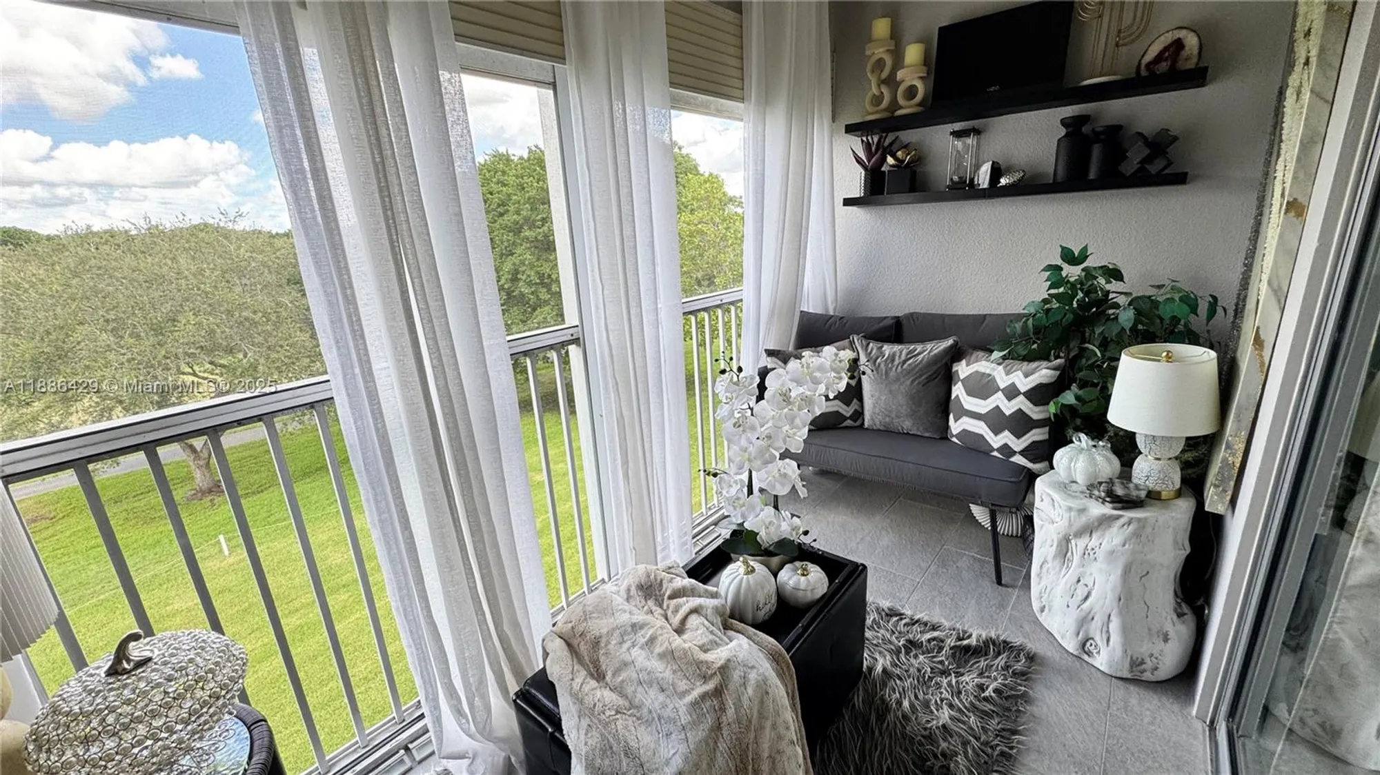 Property Slideshow image 36 of 58 | 300 sw 130th ter 407b, Pembroke Pines, FL, 33027