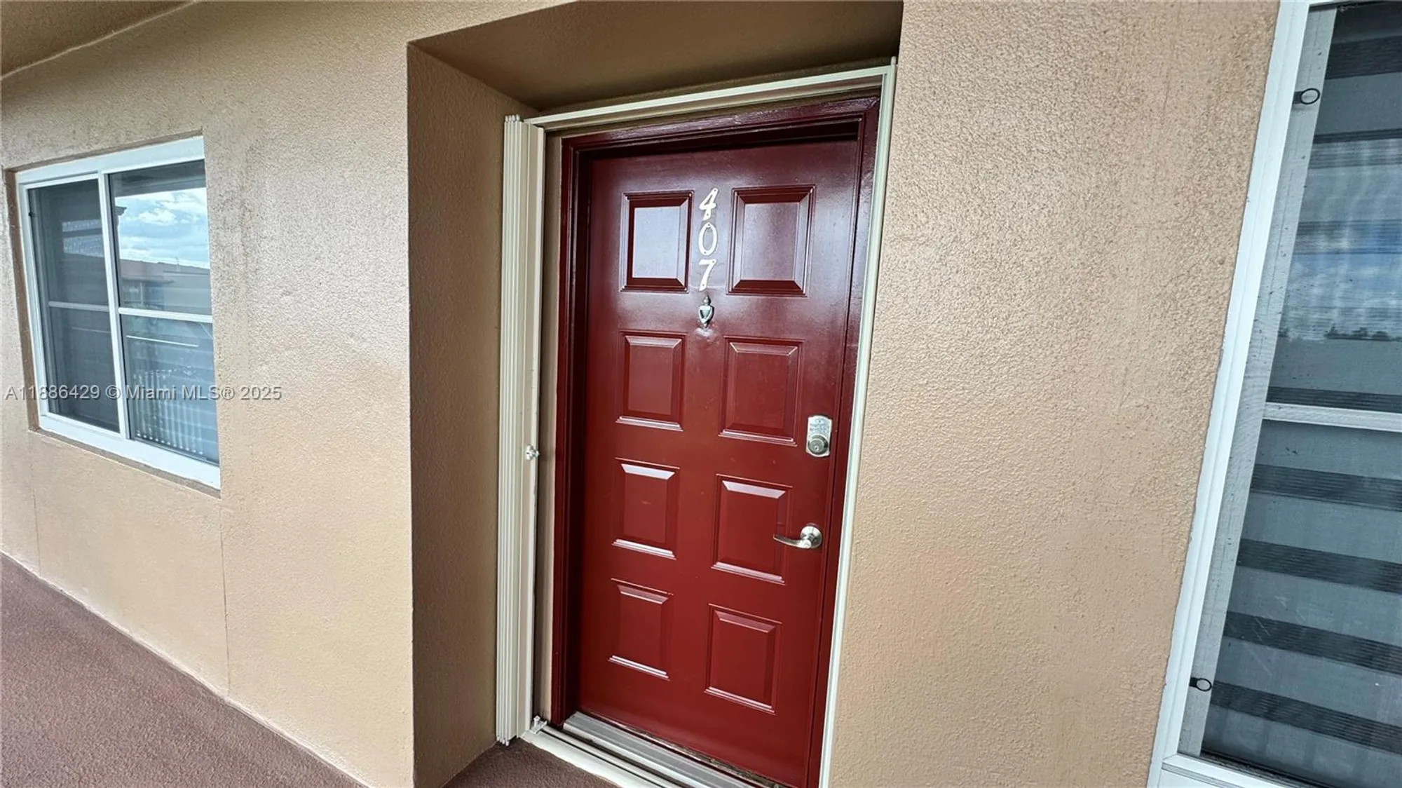 Property Slideshow image 37 of 58 | 300 sw 130th ter 407b, Pembroke Pines, FL, 33027