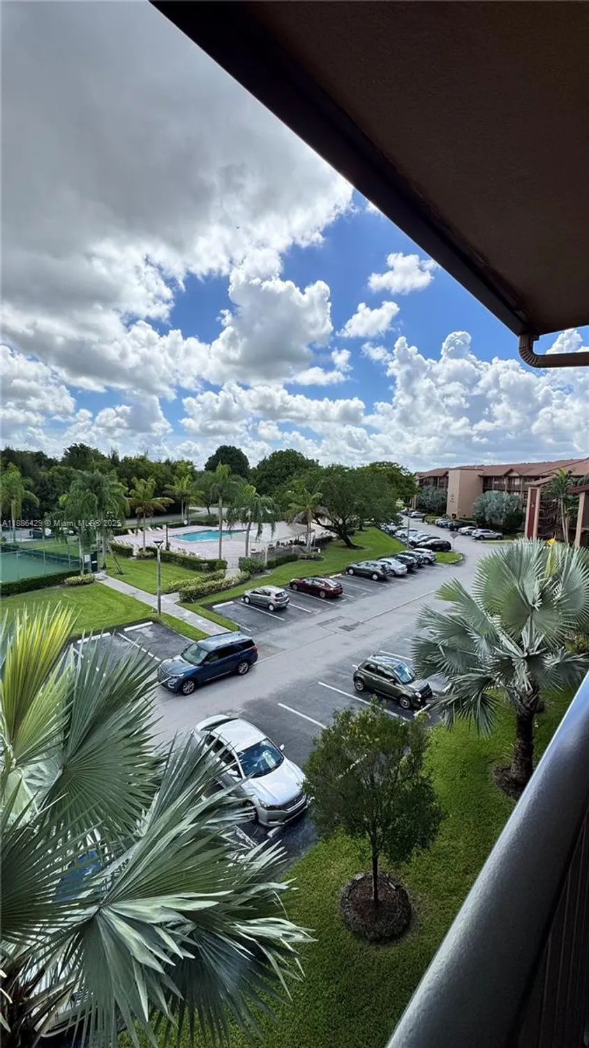 Property Slideshow image 40 of 58 | 300 sw 130th ter 407b, Pembroke Pines, FL, 33027