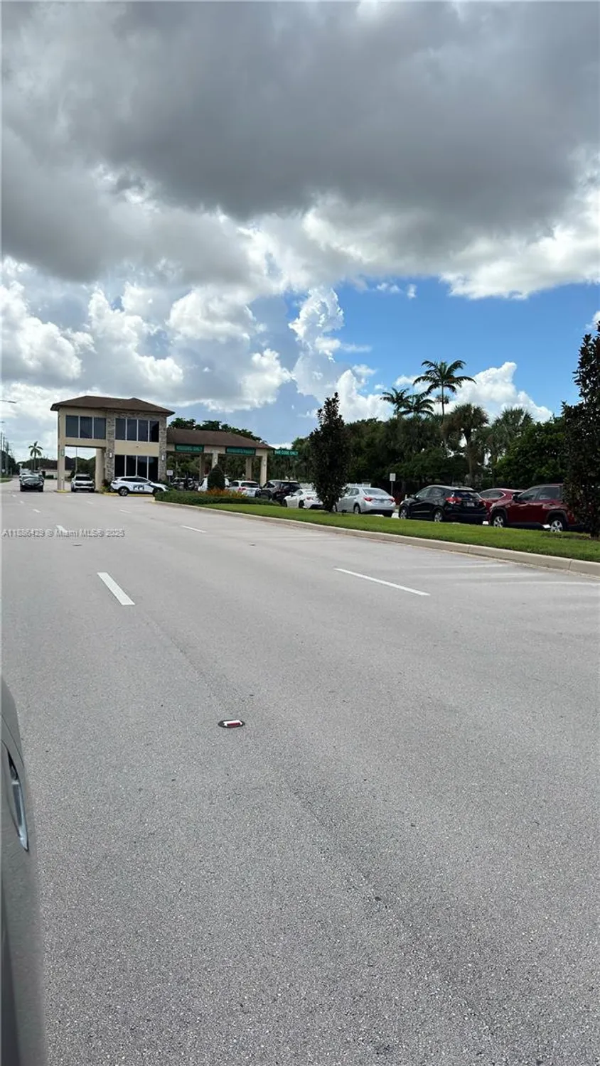 Property Slideshow image 57 of 58 | 300 sw 130th ter 407b, Pembroke Pines, FL, 33027